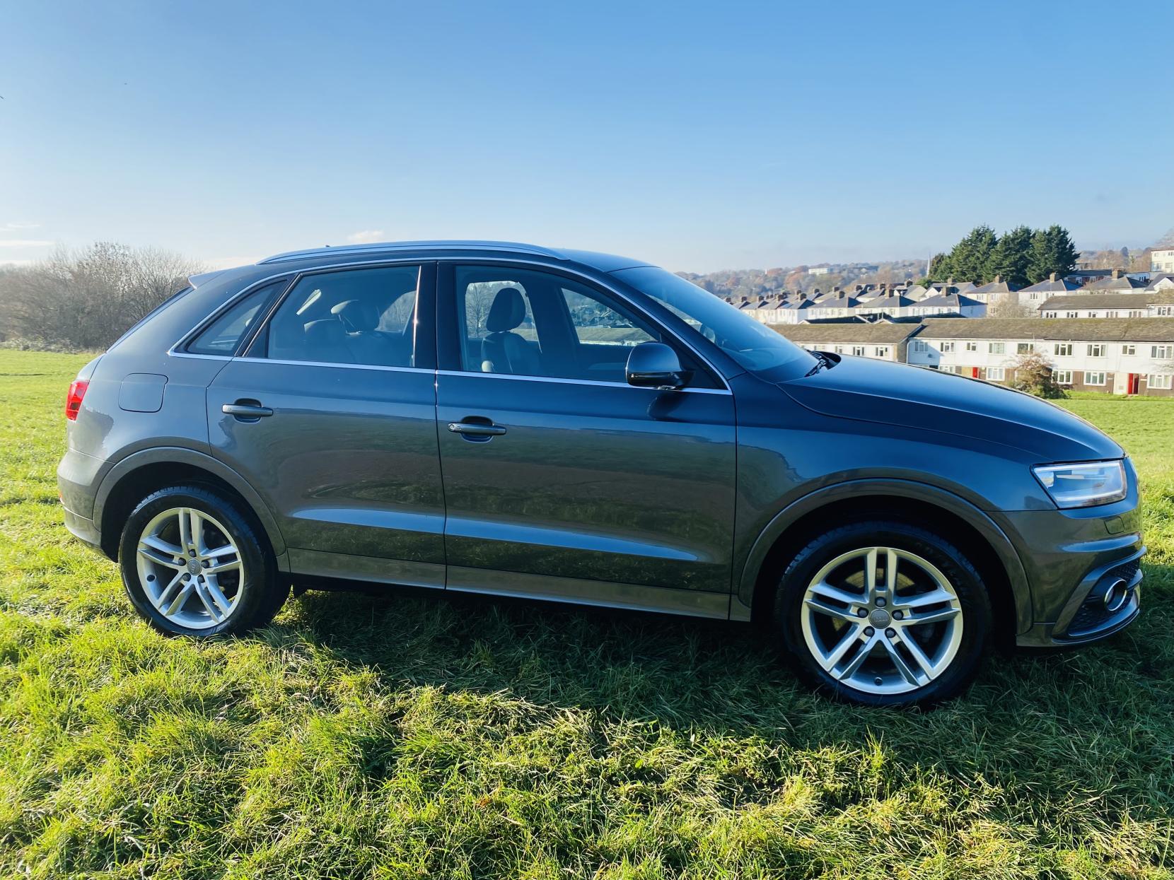 Audi Q3 2.0 TDI S line SUV 5dr Diesel S Tronic quattro Euro 5 (s/s) (177 ps)