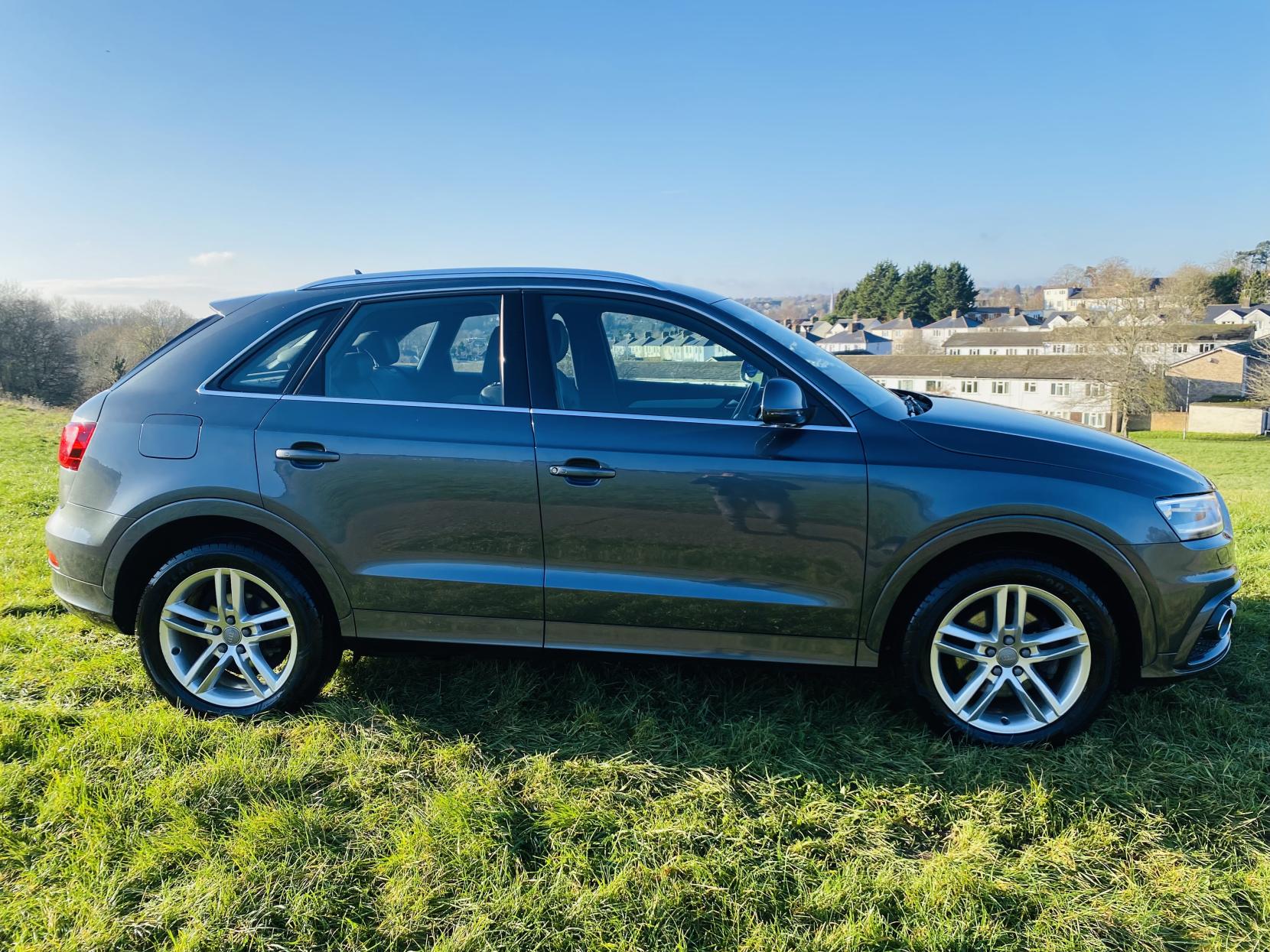 Audi Q3 2.0 TDI S line SUV 5dr Diesel S Tronic quattro Euro 5 (s/s) (177 ps)