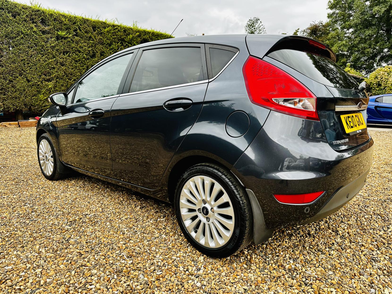 Ford Fiesta 1.4 Titanium Hatchback 5dr Petrol Automatic (154 g/km, 94 bhp)