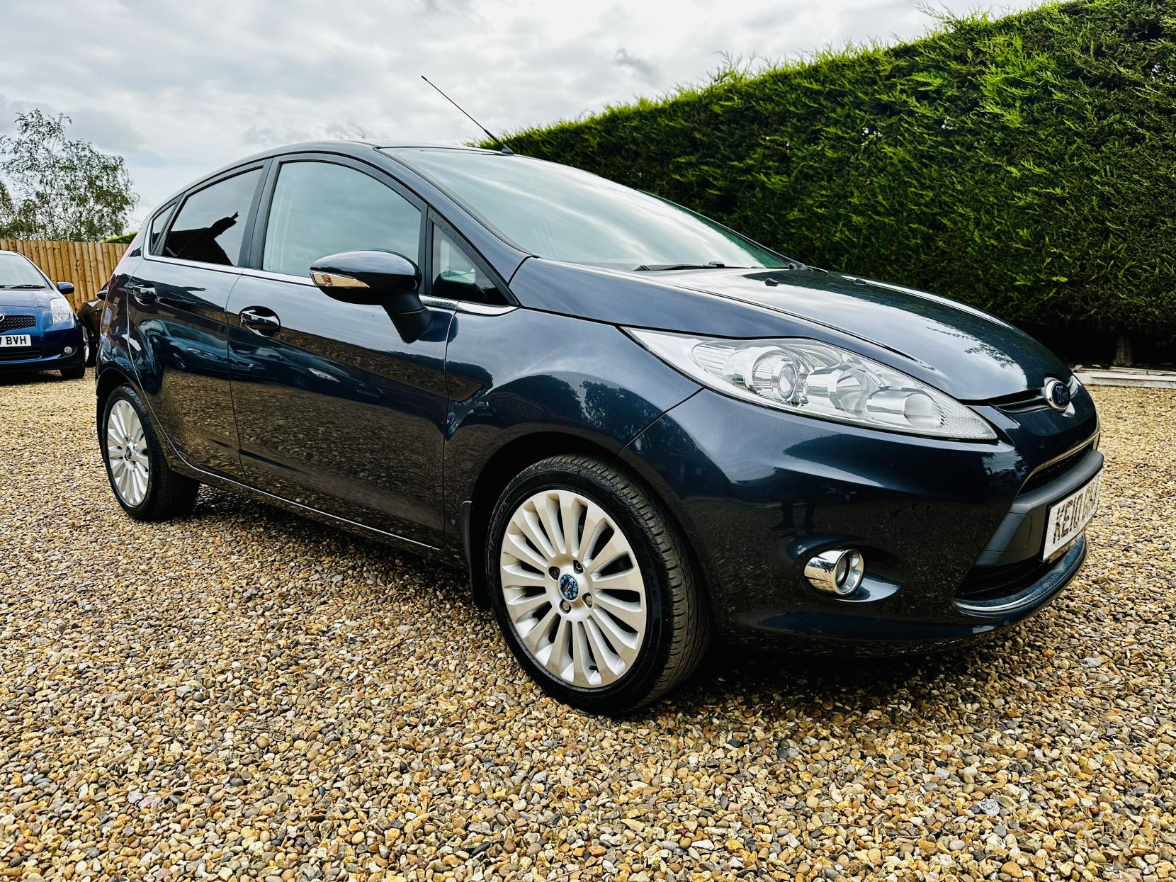 Ford Fiesta 1.4 Titanium Hatchback 5dr Petrol Automatic (154 g/km, 94 bhp)