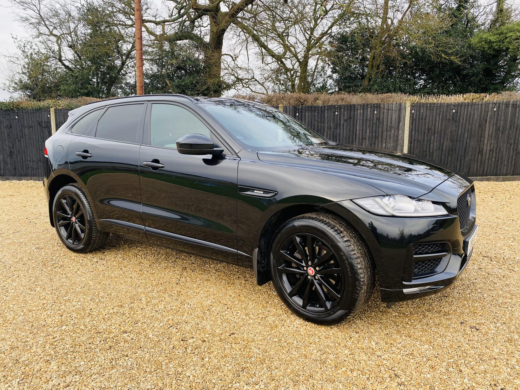 Jaguar F-PACE 2.0 D180 R-Sport SUV 5dr Diesel Auto AWD Euro 6 (s/s) (180 ps)