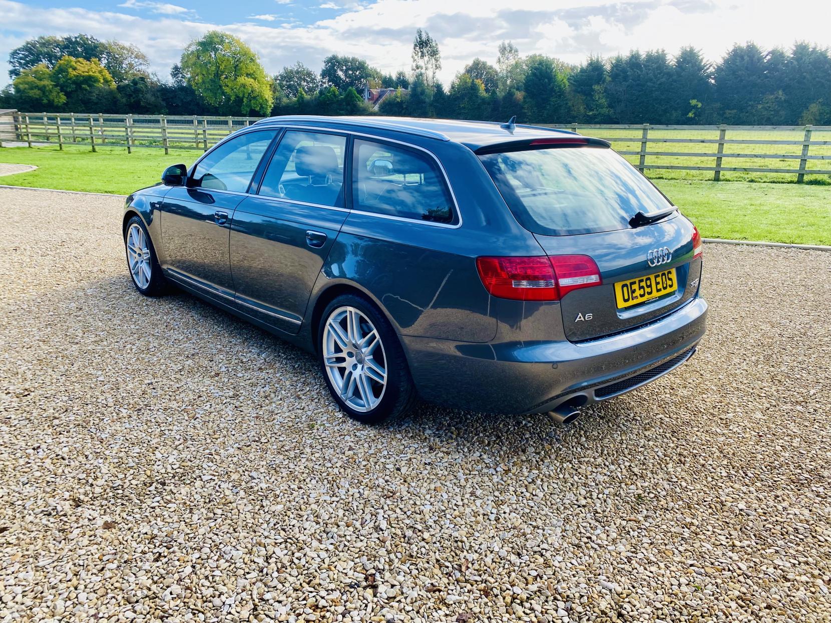 Audi A6 Avant 3.0 TDI V6 Le Mans Estate 5dr Diesel Tiptronic quattro Euro 5 (240 ps)