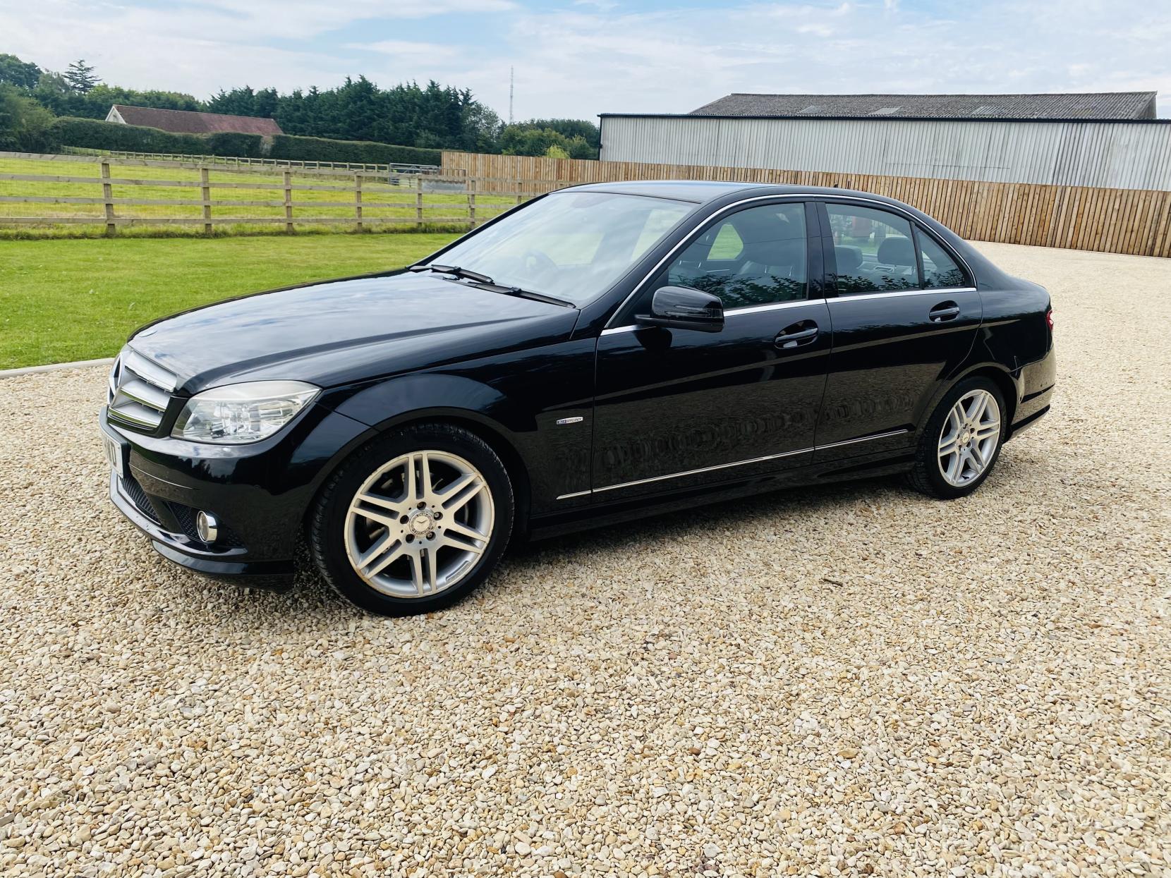 Mercedes-Benz C Class 1.8 C180 BlueEfficiency Sport Saloon 4dr Petrol Auto Euro 5 (156 ps)