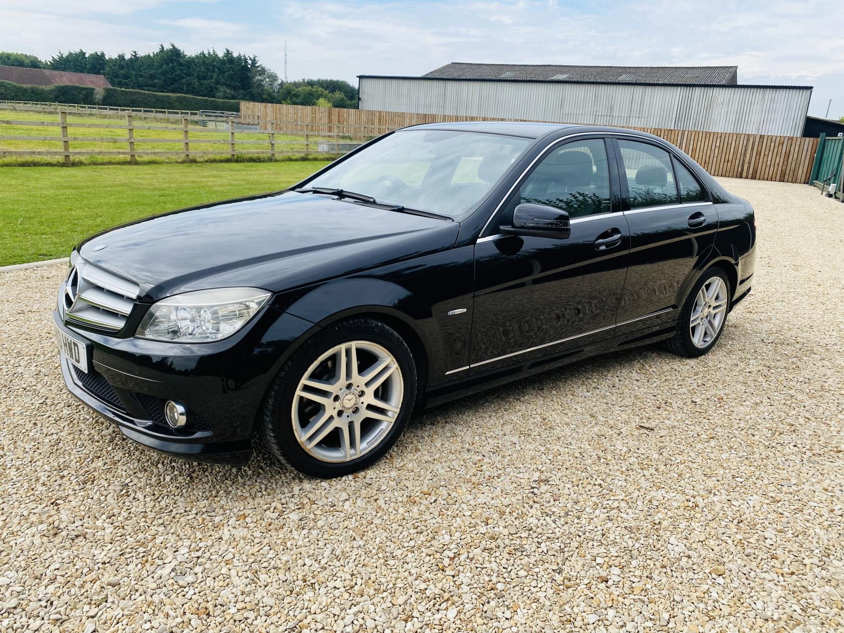 Mercedes-Benz C Class 1.8 C180 BlueEfficiency Sport Saloon 4dr Petrol Auto Euro 5 (156 ps)