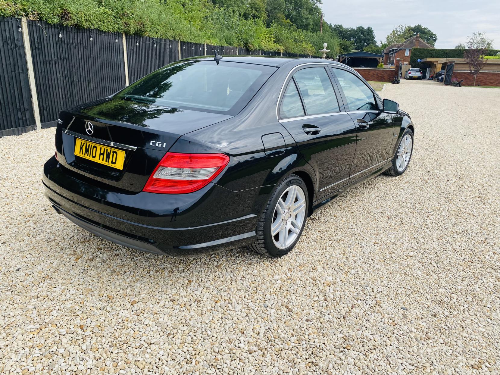 Mercedes-Benz C Class 1.8 C180 BlueEfficiency Sport Saloon 4dr Petrol Auto Euro 5 (156 ps)