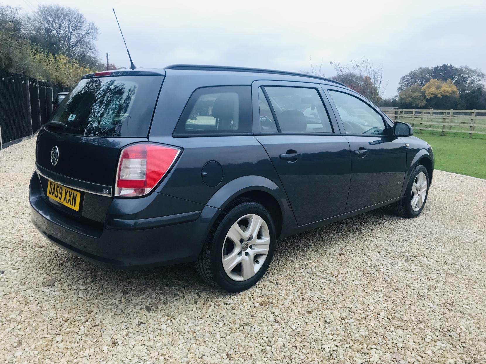 Vauxhall Astra 1.6i 16v Club Estate 5dr Petrol Manual (158 g/km, 113 bhp)