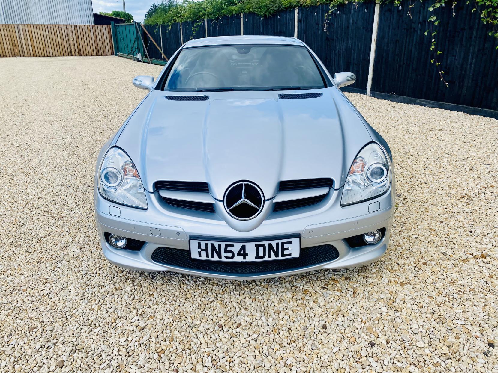 Mercedes-Benz SLK 3.5 SLK350 Convertible 2dr Petrol Automatic (238 g/km, 272 bhp)