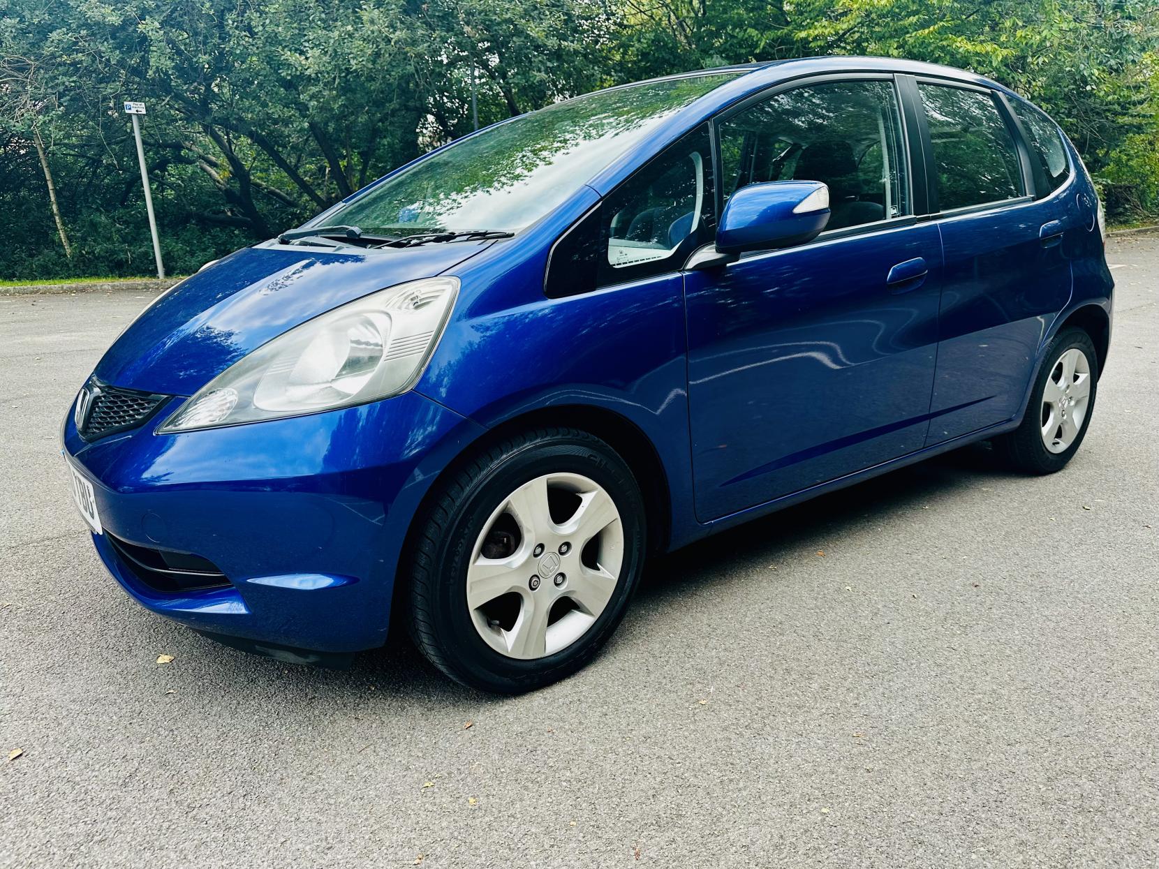 Honda Jazz 1.4 i-VTEC ES Hatchback 5dr Petrol i SHIFT Euro 4 (100 ps)