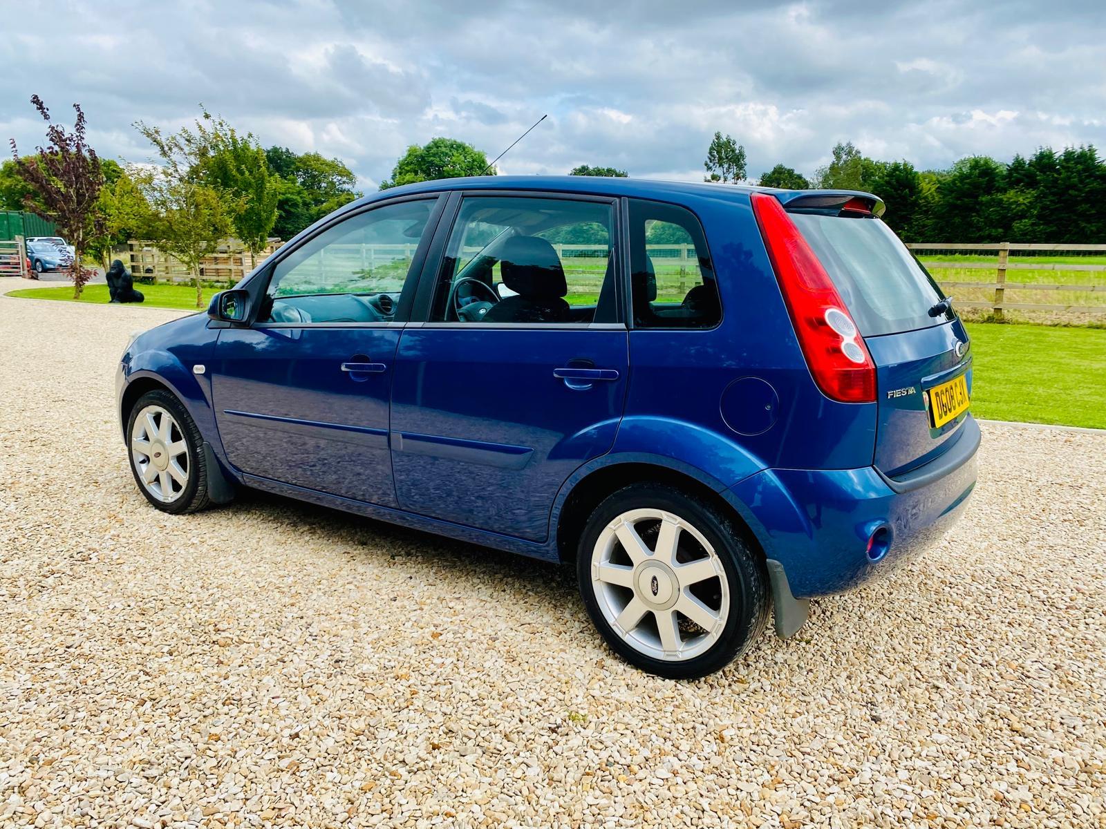 Ford Fiesta 1.4 Zetec Blue Edition Hatchback 5dr Petrol Manual (147 g/km, 79 bhp)