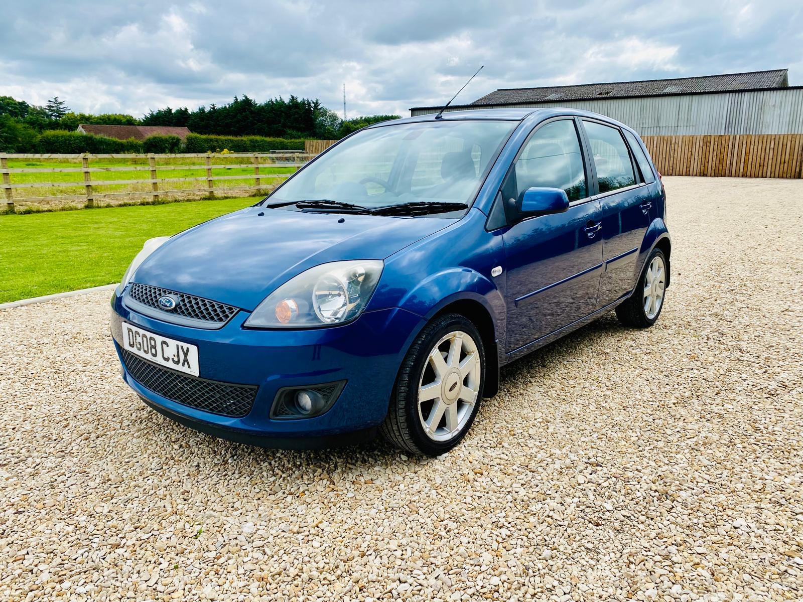 Ford Fiesta 1.4 Zetec Blue Edition Hatchback 5dr Petrol Manual (147 g/km, 79 bhp)