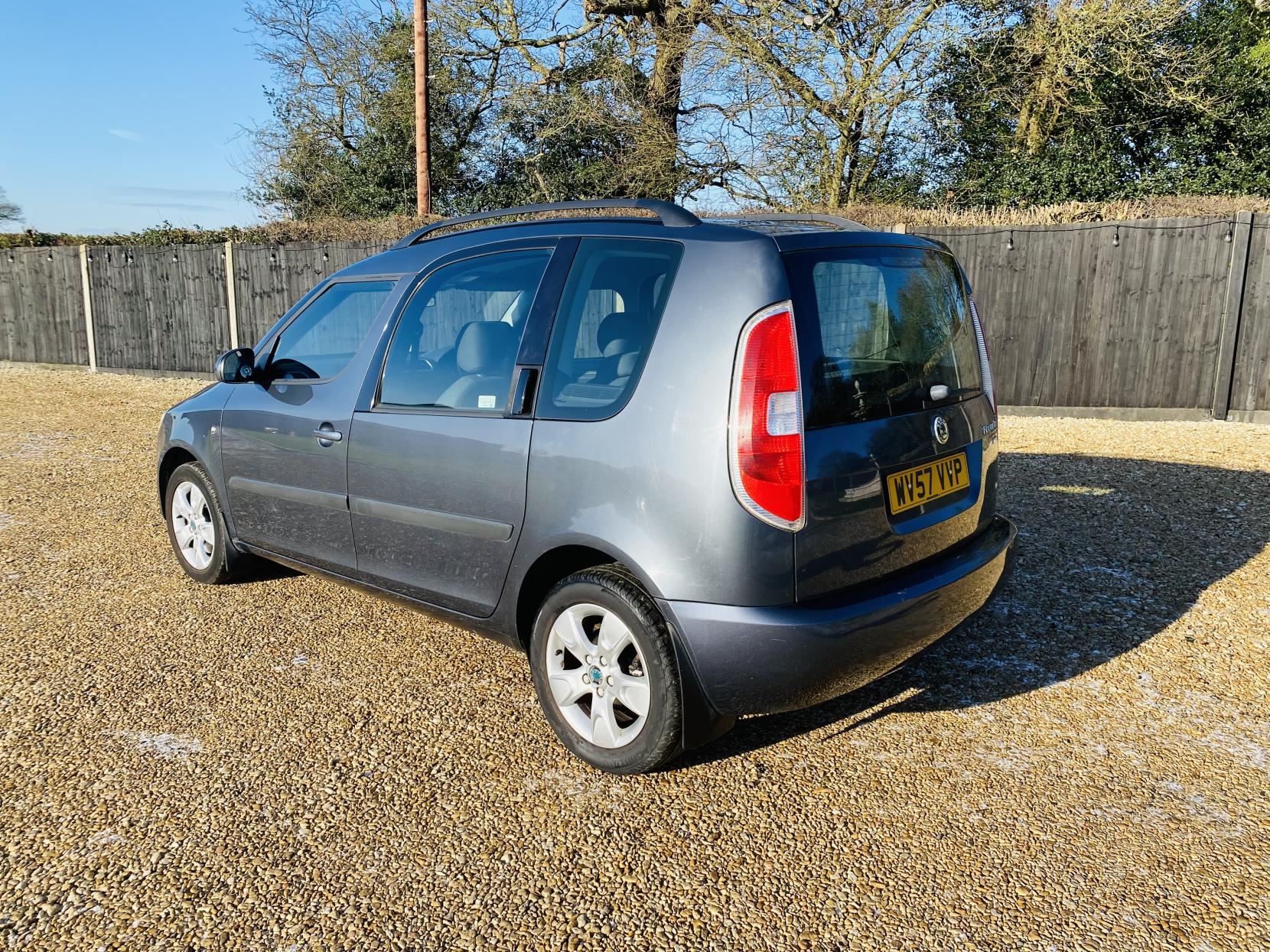 Skoda Roomster 1.6 2 MPV 5dr Petrol Manual (167 g/km, 105 bhp)