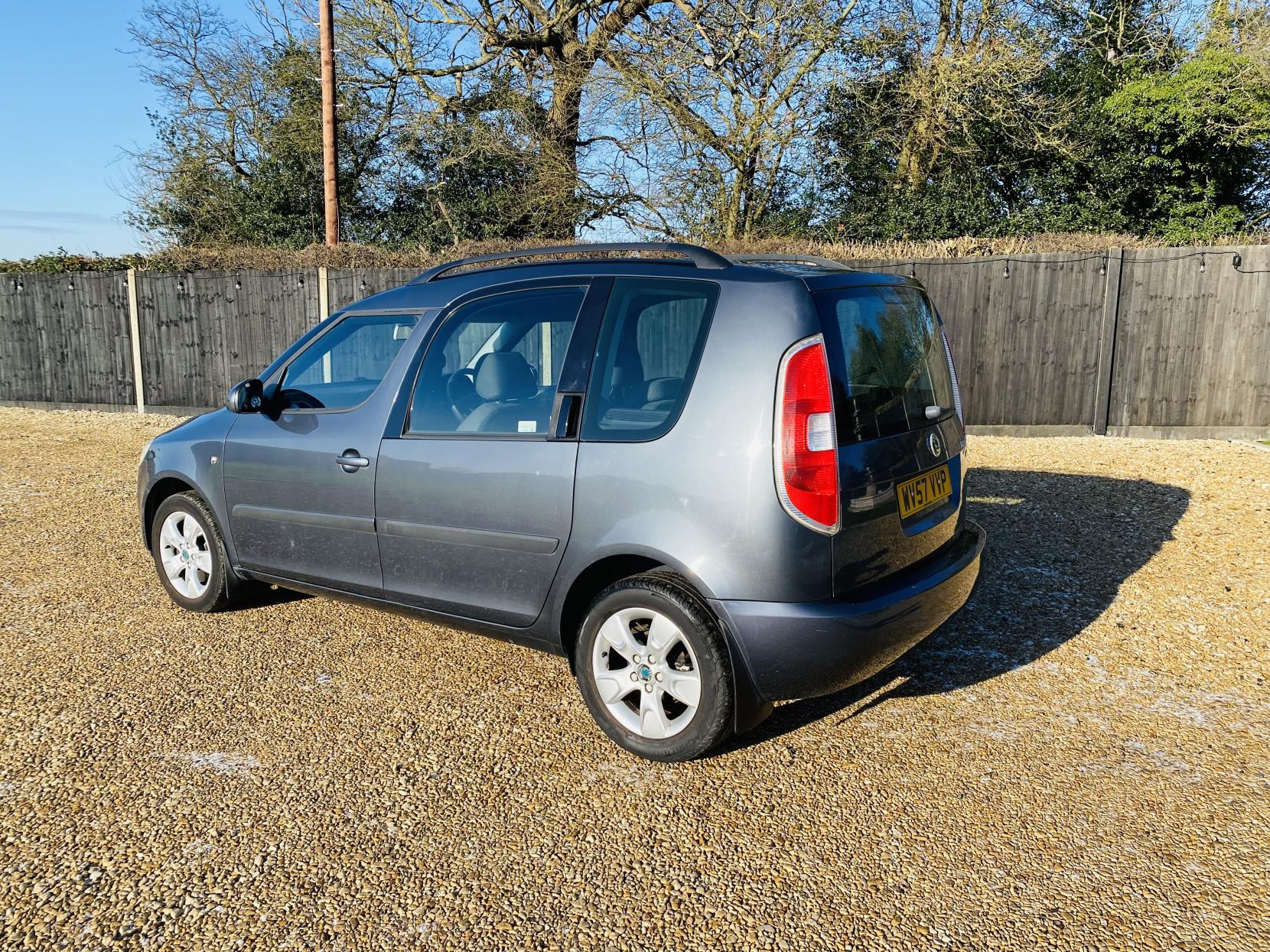 Skoda Roomster 1.6 2 MPV 5dr Petrol Manual (167 g/km, 105 bhp)