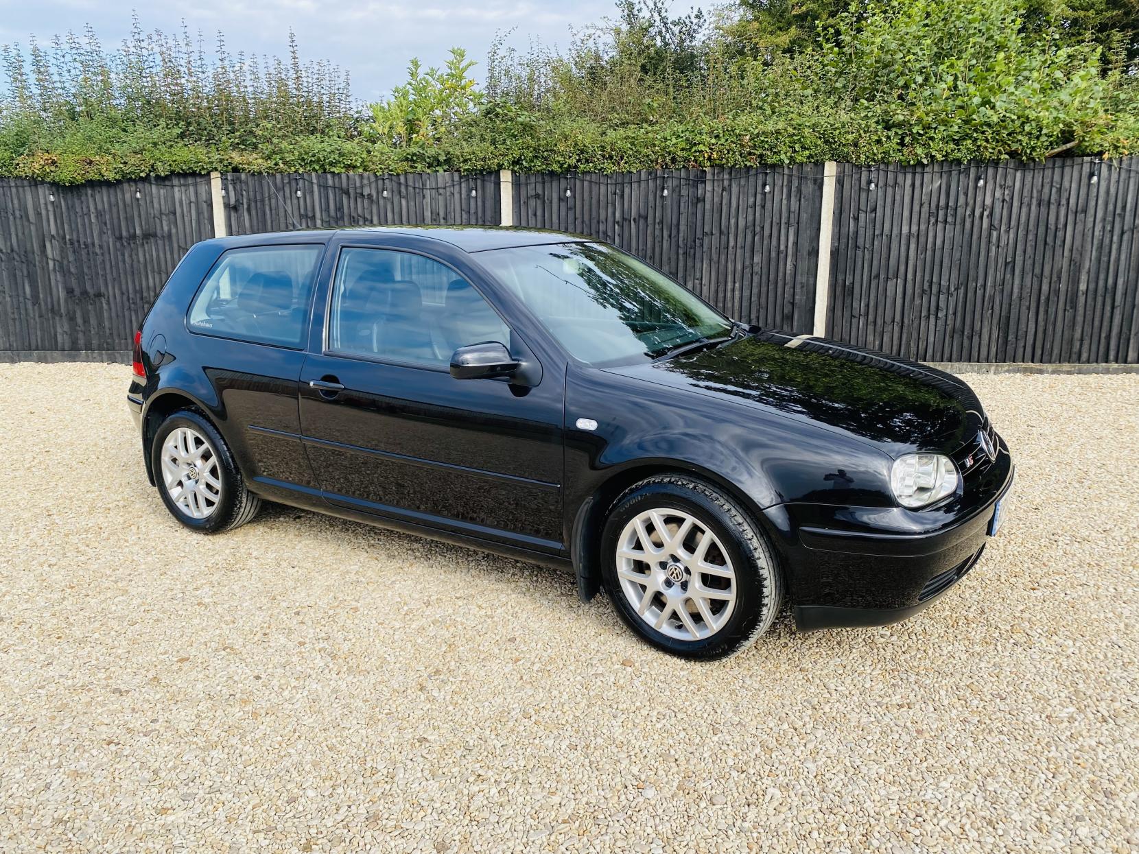 Volkswagen Golf 2.3 VR5 Hatchback 3dr Petrol Automatic (235 g/km, 170 bhp)