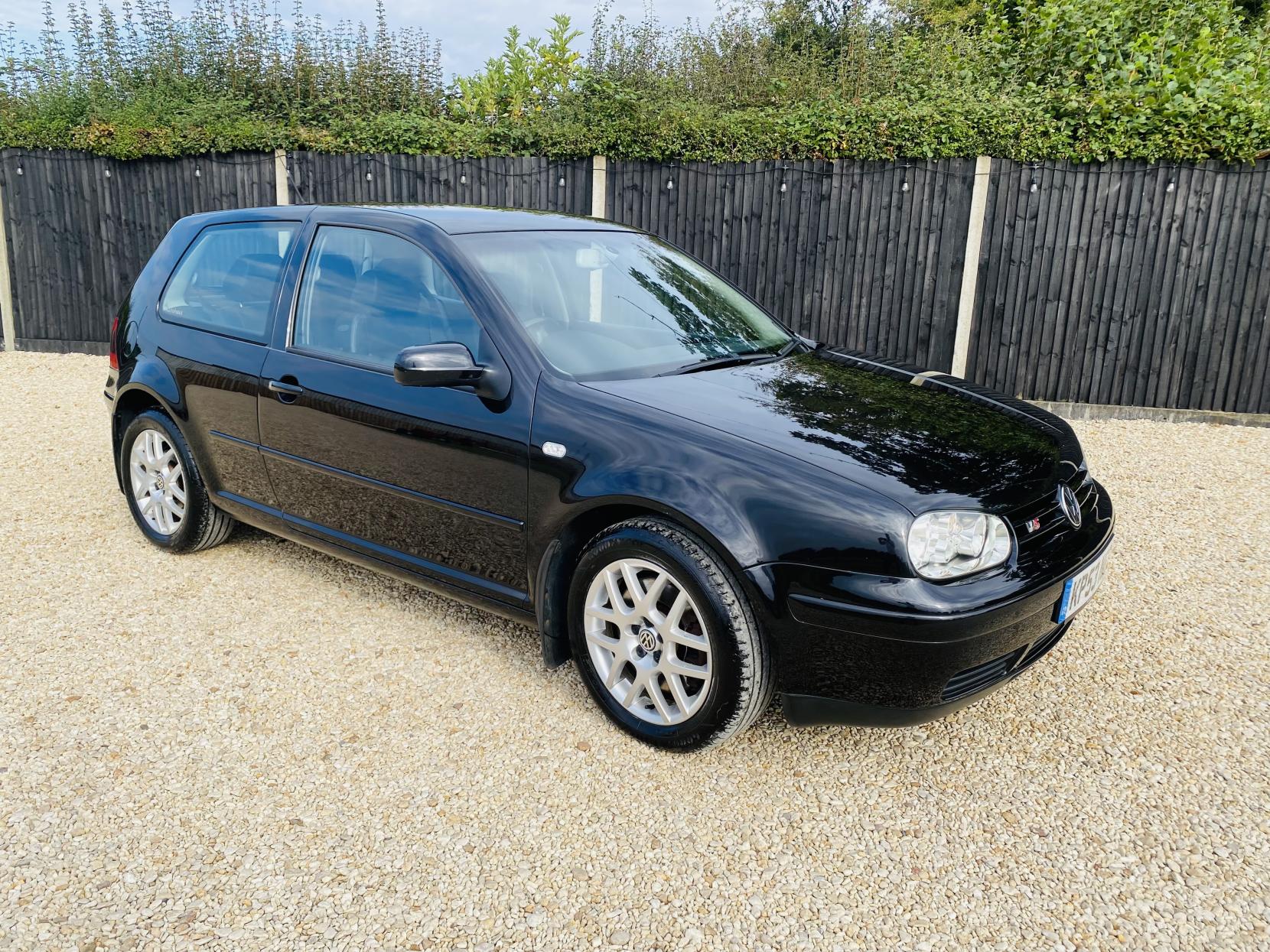 Volkswagen Golf 2.3 VR5 Hatchback 3dr Petrol Automatic (235 g/km, 170 bhp)