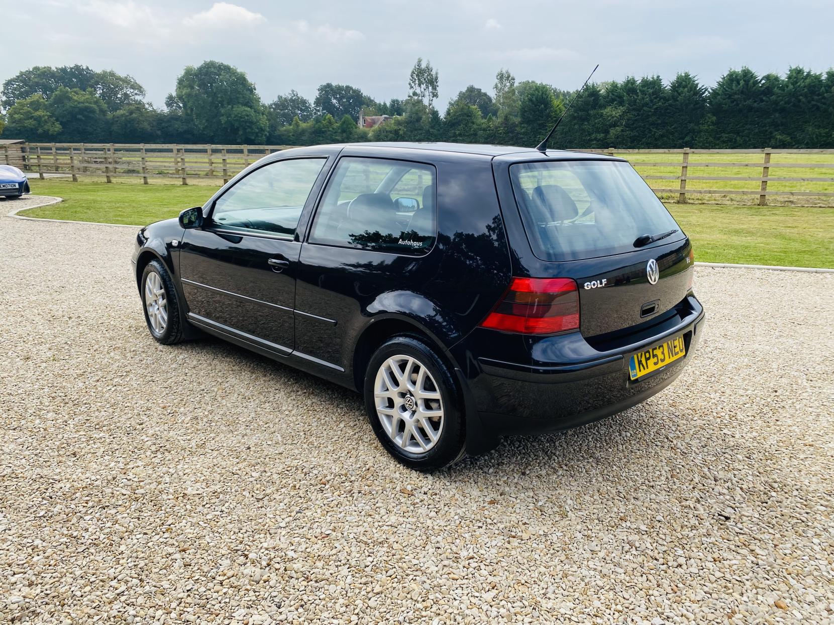 Volkswagen Golf 2.3 VR5 Hatchback 3dr Petrol Automatic (235 g/km, 170 bhp)