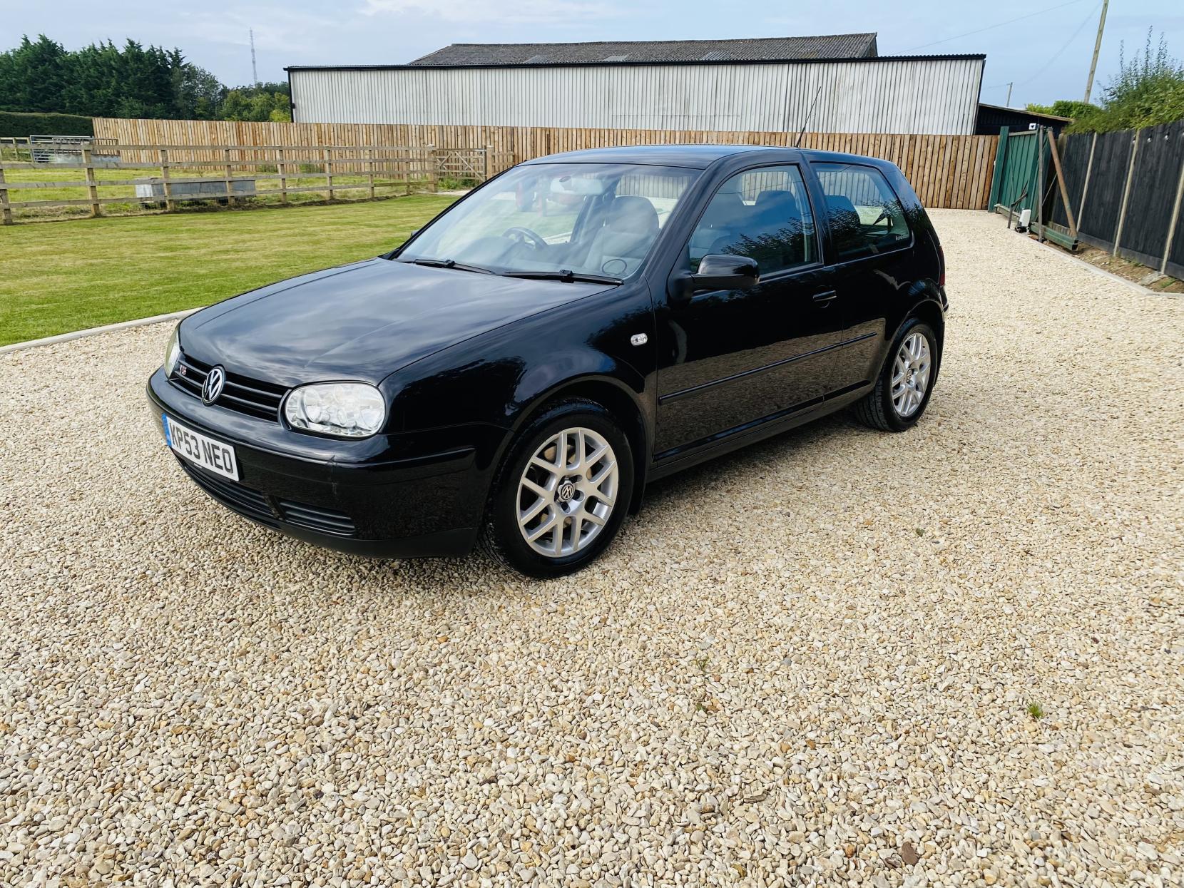 Volkswagen Golf 2.3 VR5 Hatchback 3dr Petrol Automatic (235 g/km, 170 bhp)