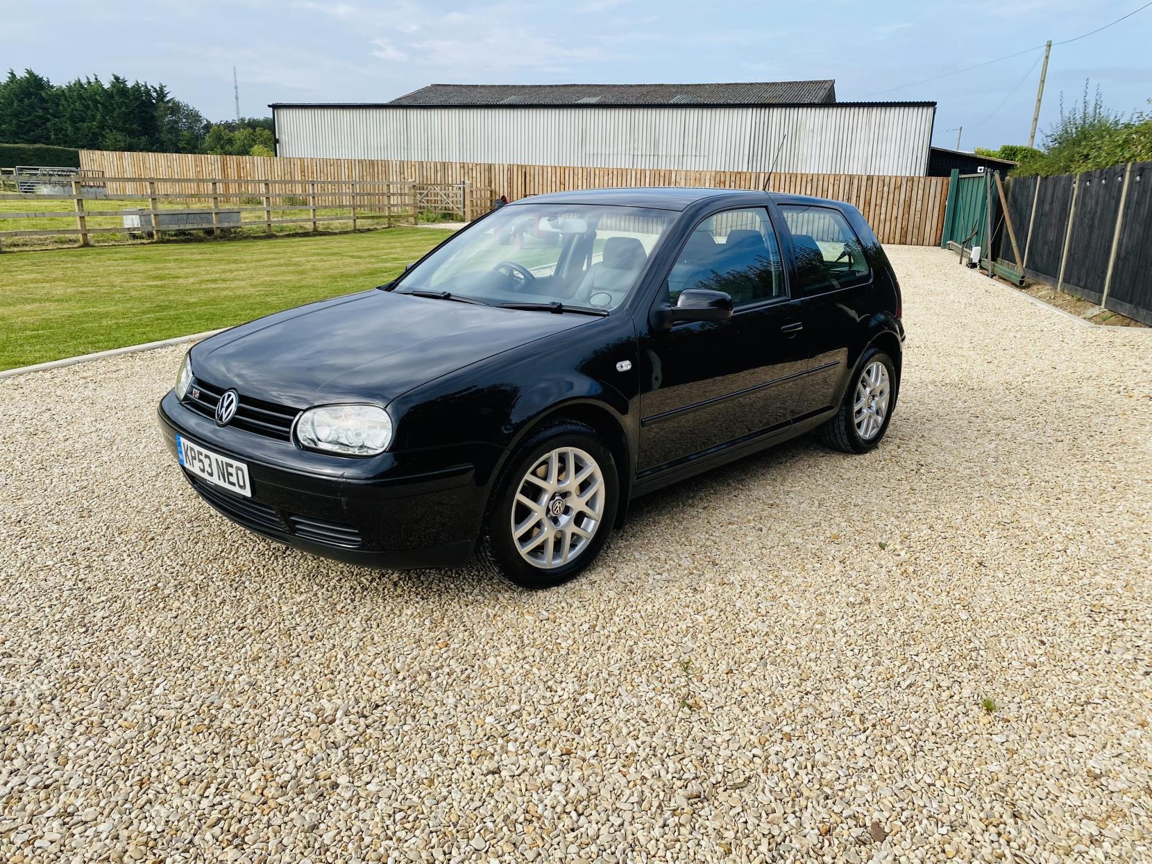 Volkswagen Golf 2.3 VR5 Hatchback 3dr Petrol Automatic (235 g/km, 170 bhp)