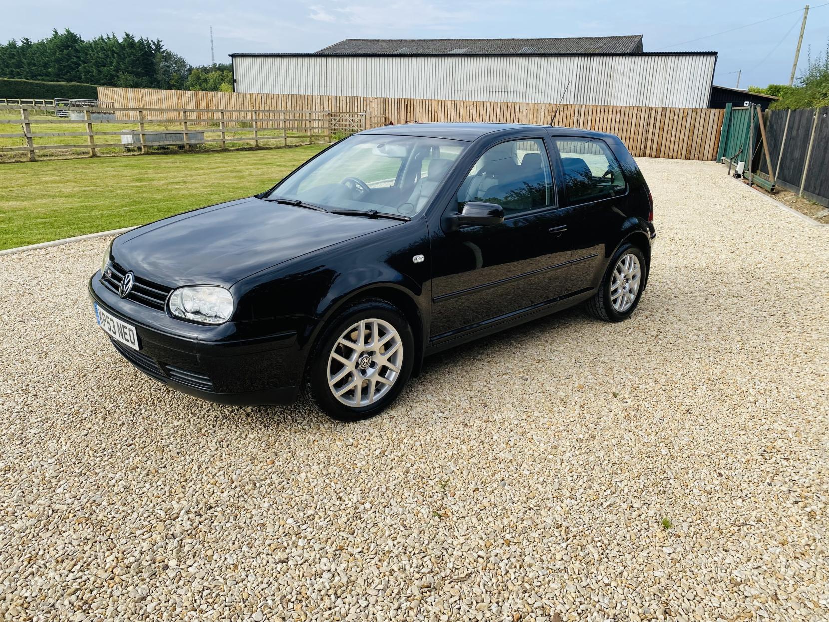 Volkswagen Golf 2.3 VR5 Hatchback 3dr Petrol Automatic (235 g/km, 170 bhp)