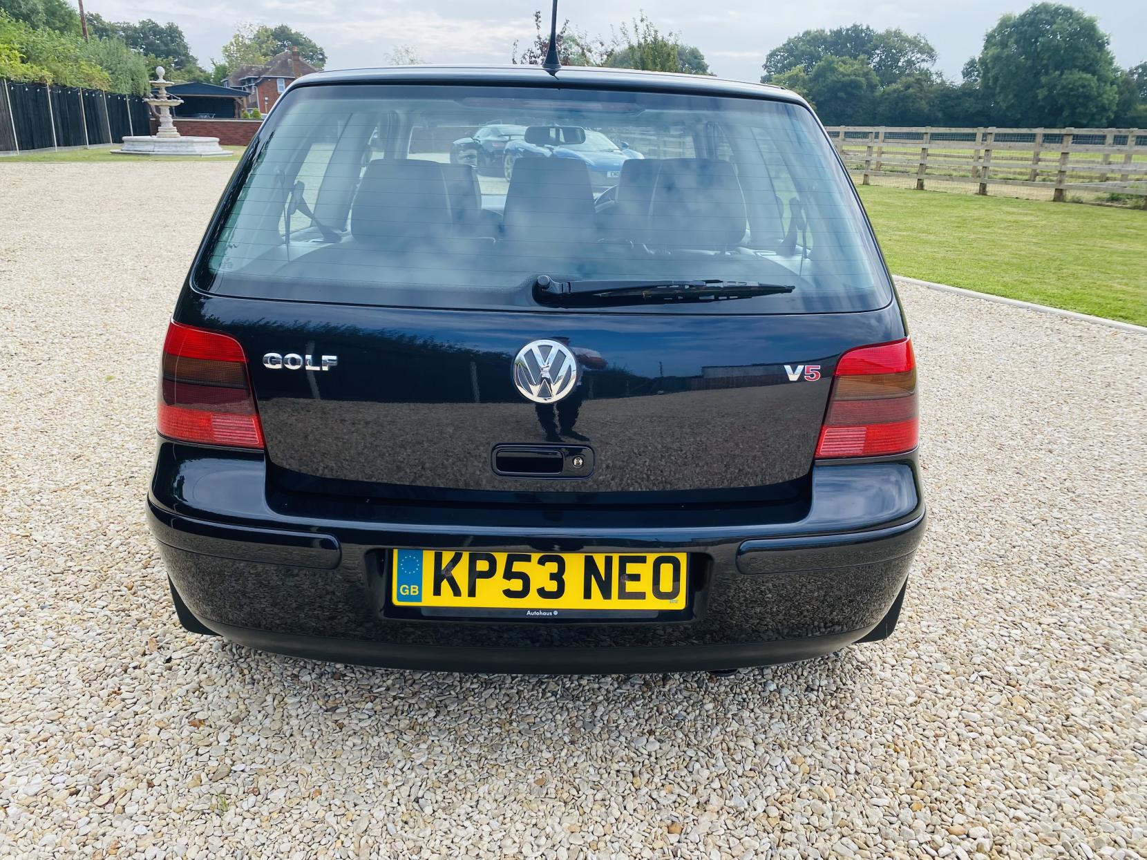 Volkswagen Golf 2.3 VR5 Hatchback 3dr Petrol Automatic (235 g/km, 170 bhp)