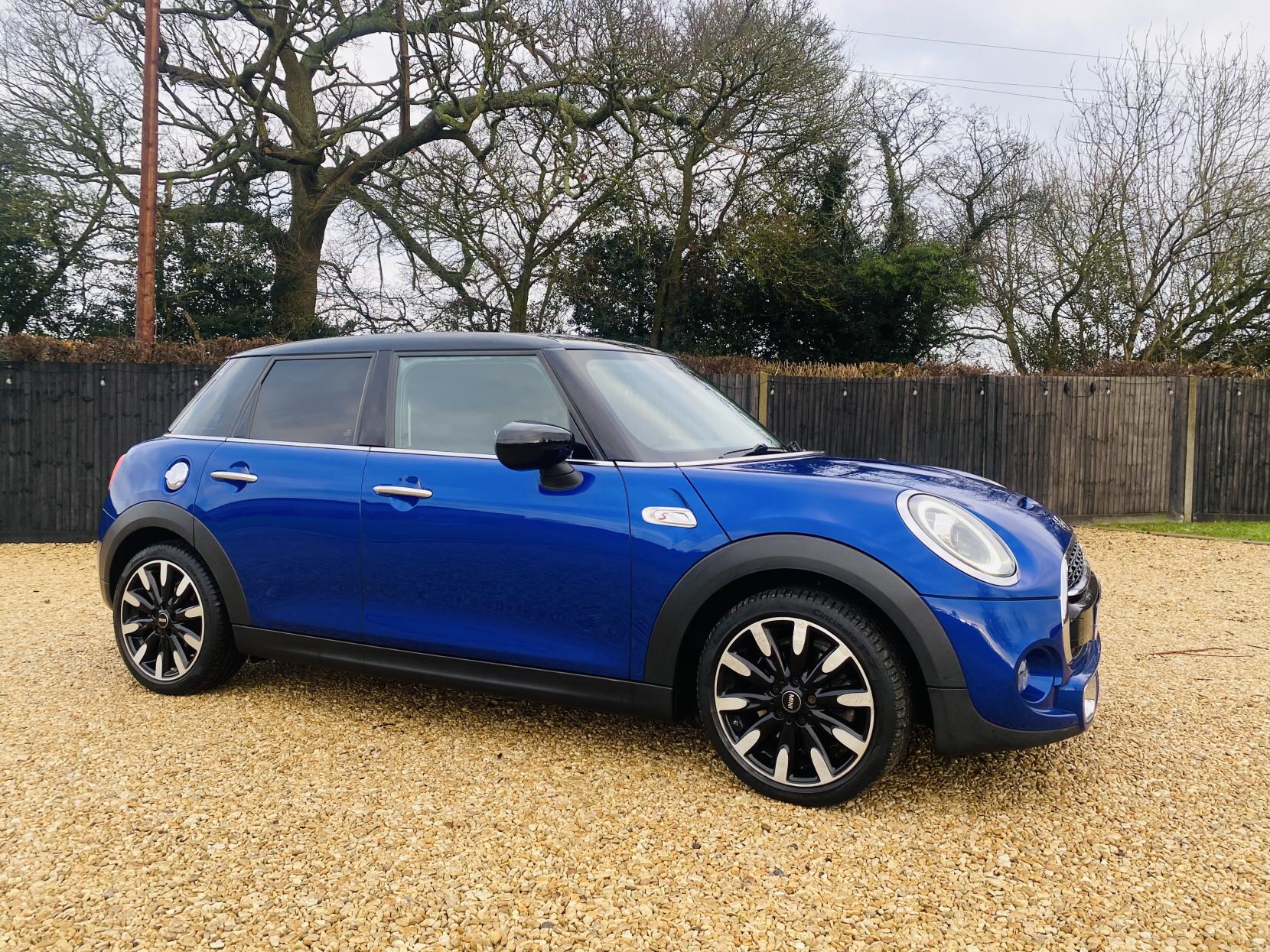 MINI Hatch 2.0 Cooper S Exclusive Hatchback 5dr Petrol Steptronic Euro 6 (s/s) (192 ps)