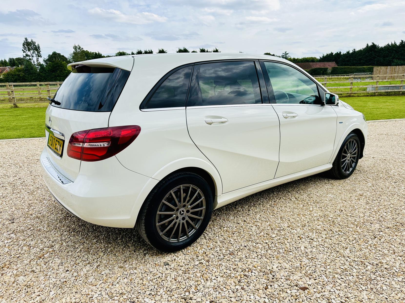 Mercedes-Benz B Class B250e Sport (Premium) MPV 5dr Electric Auto (179 ps)