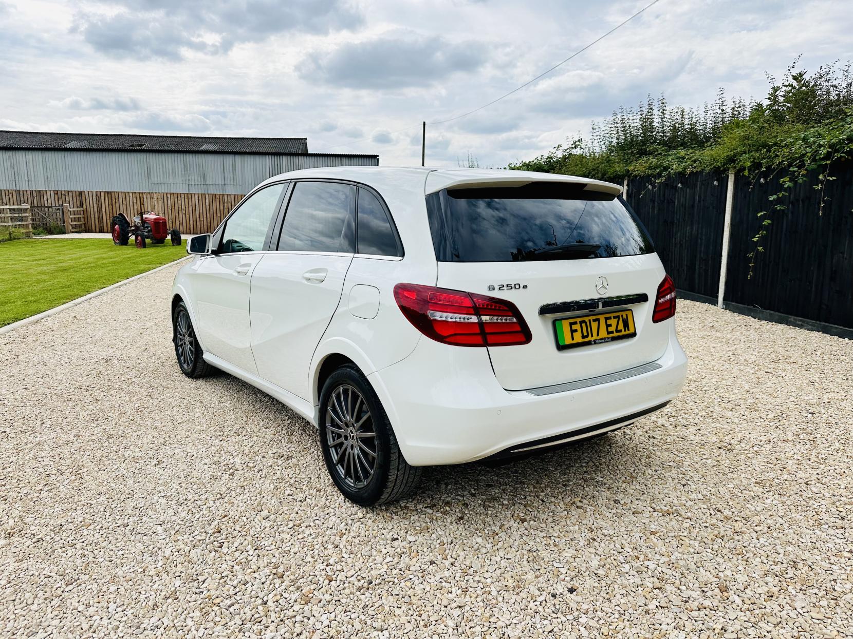 Mercedes-Benz B Class B250e Sport (Premium) MPV 5dr Electric Auto (179 ps)