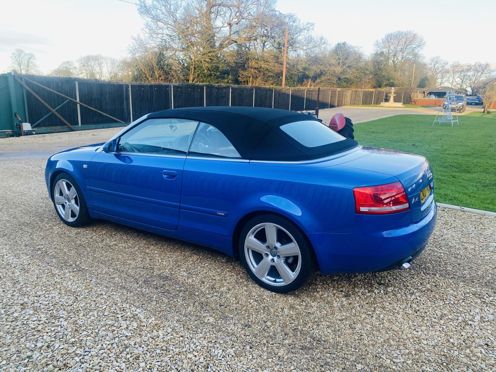 Audi A4 Cabriolet 2.0 TDI S line Convertible 2dr Diesel Manual (175 g/km, 138 bhp)