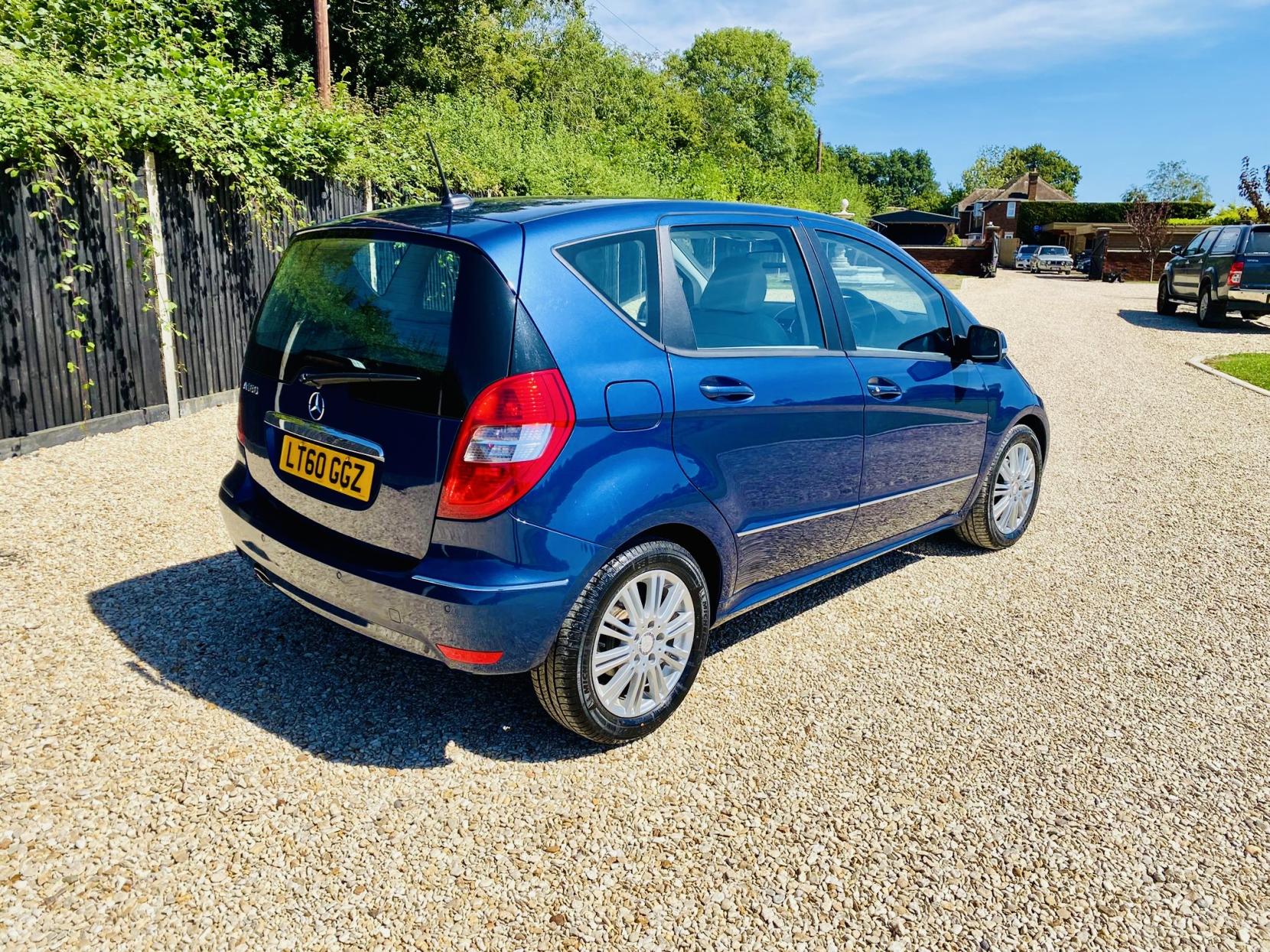 Mercedes-Benz A Class 1.7 A180 Elegance SE Hatchback 5dr Petrol CVT (166 g/km, 116 bhp)