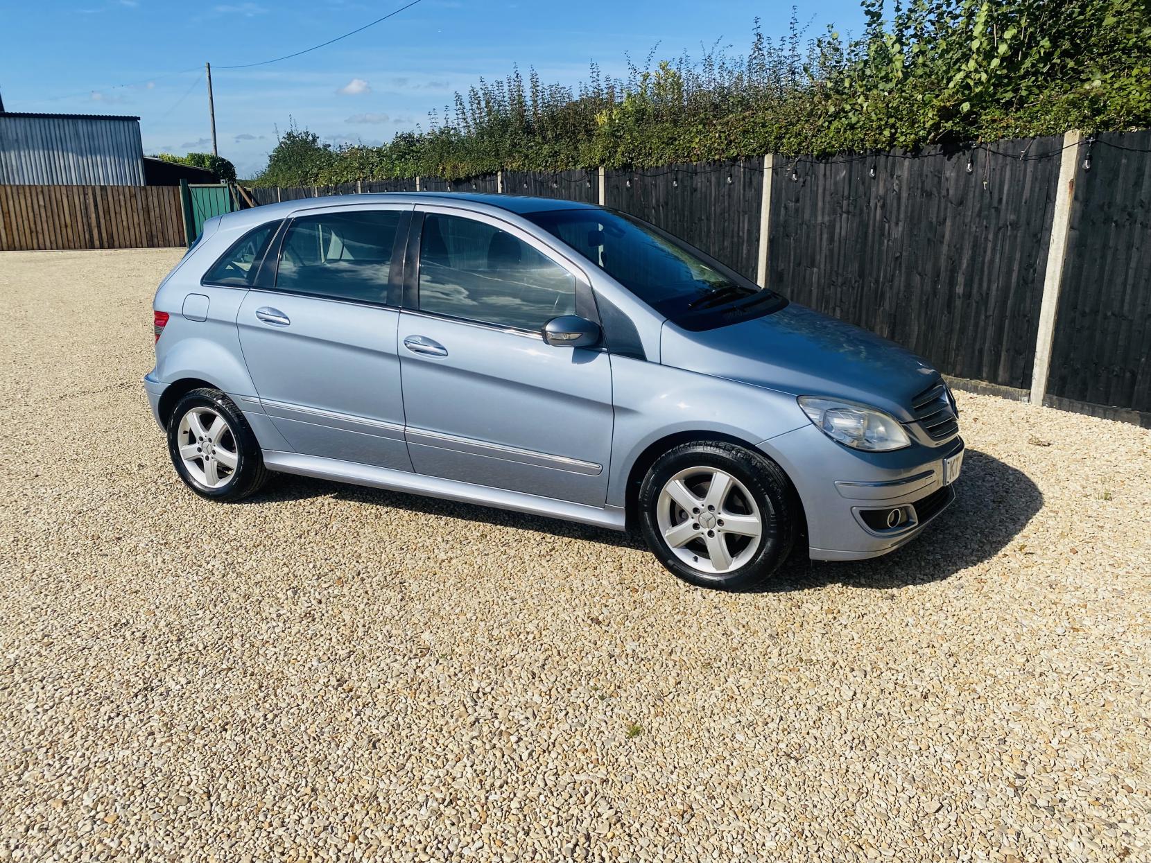 Mercedes-Benz B Class 1.5 B150 SE MPV 5dr Petrol Autotronic (166 g/km, 95 bhp)