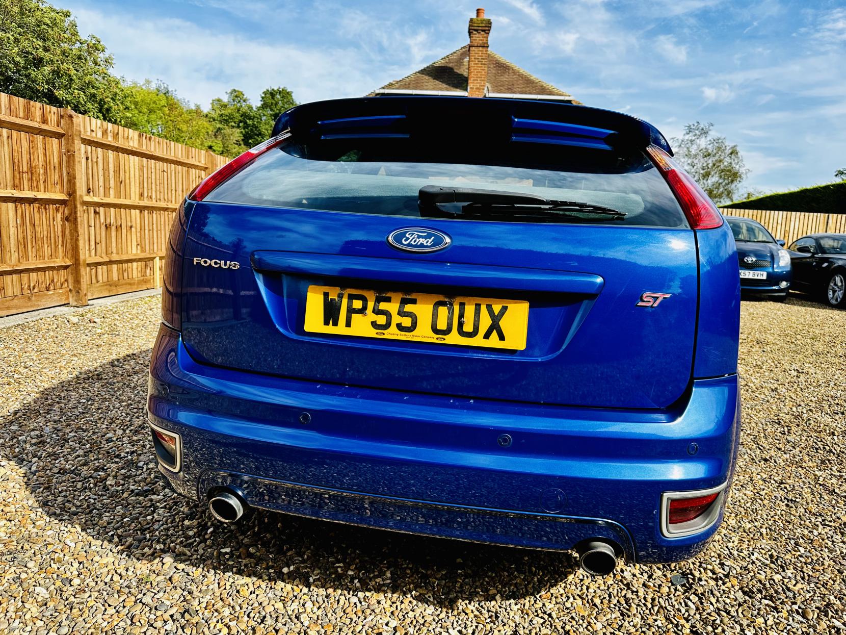 Ford Focus 2.5 SIV ST-2 Hatchback 5dr Petrol Manual (224 g/km, 221 bhp)