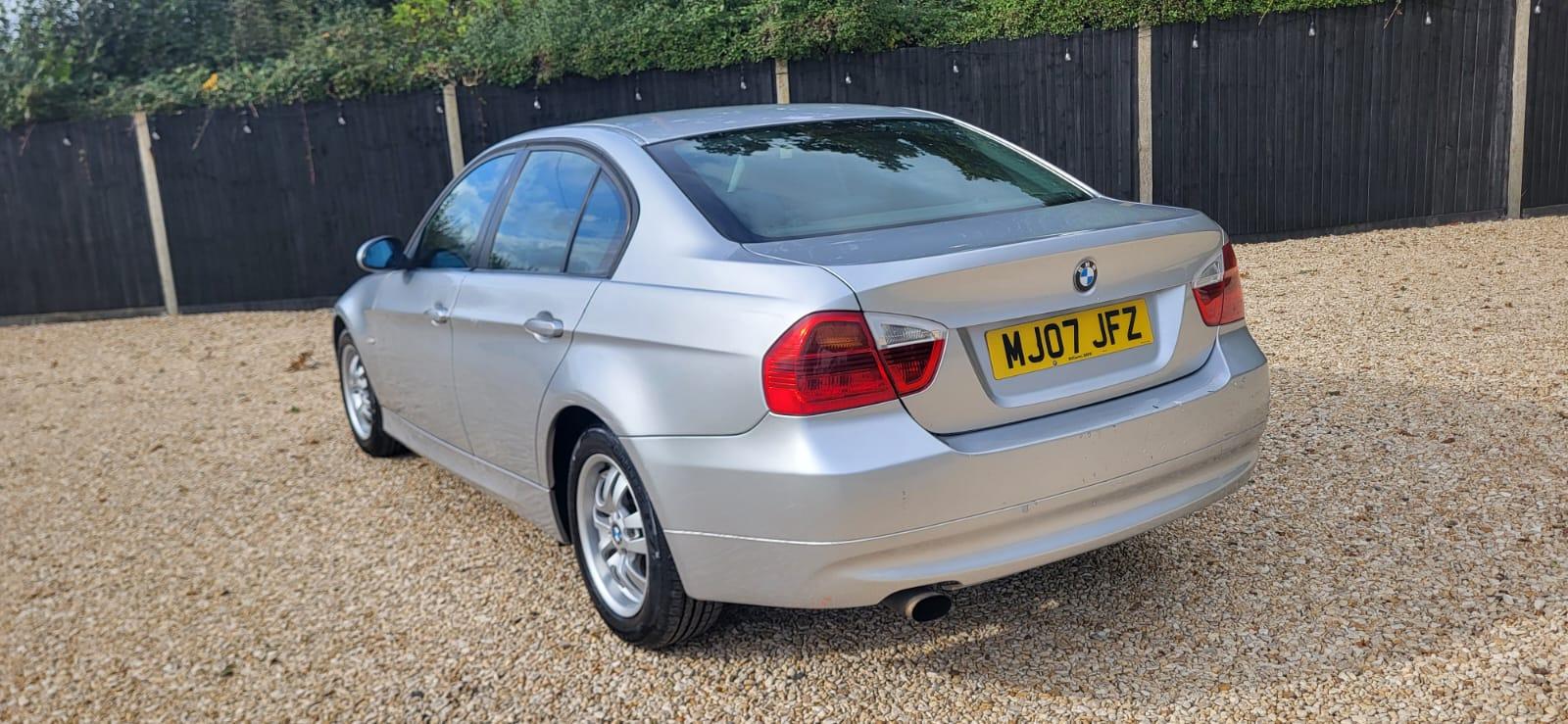 BMW 3 Series 2.0 318i ES Saloon 4dr Petrol Auto Euro 4 (129 ps)