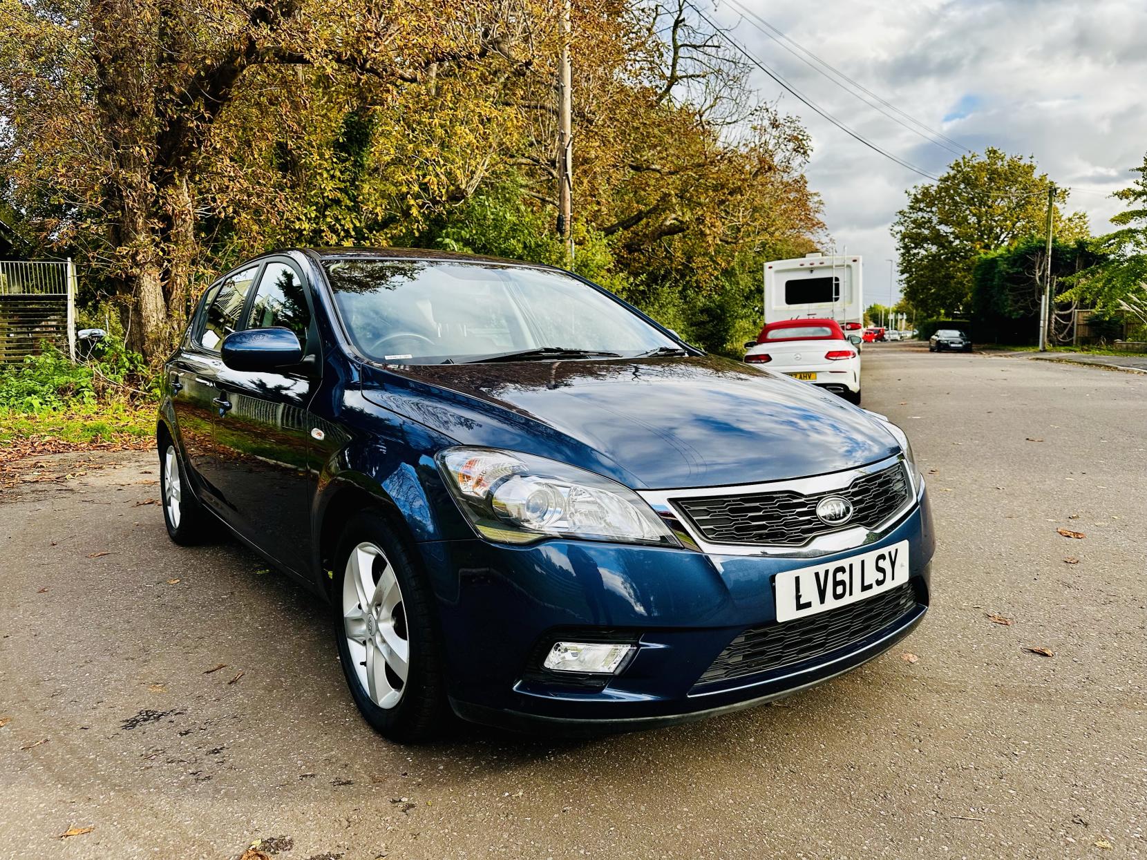 Kia Ceed 1.6 2 Hatchback 5dr Petrol Auto Euro 5 (124 bhp)