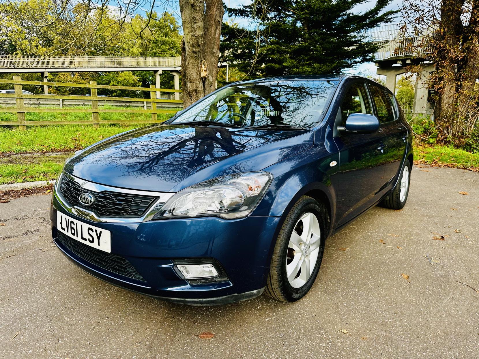 Kia Ceed 1.6 2 Hatchback 5dr Petrol Auto Euro 5 (124 bhp)