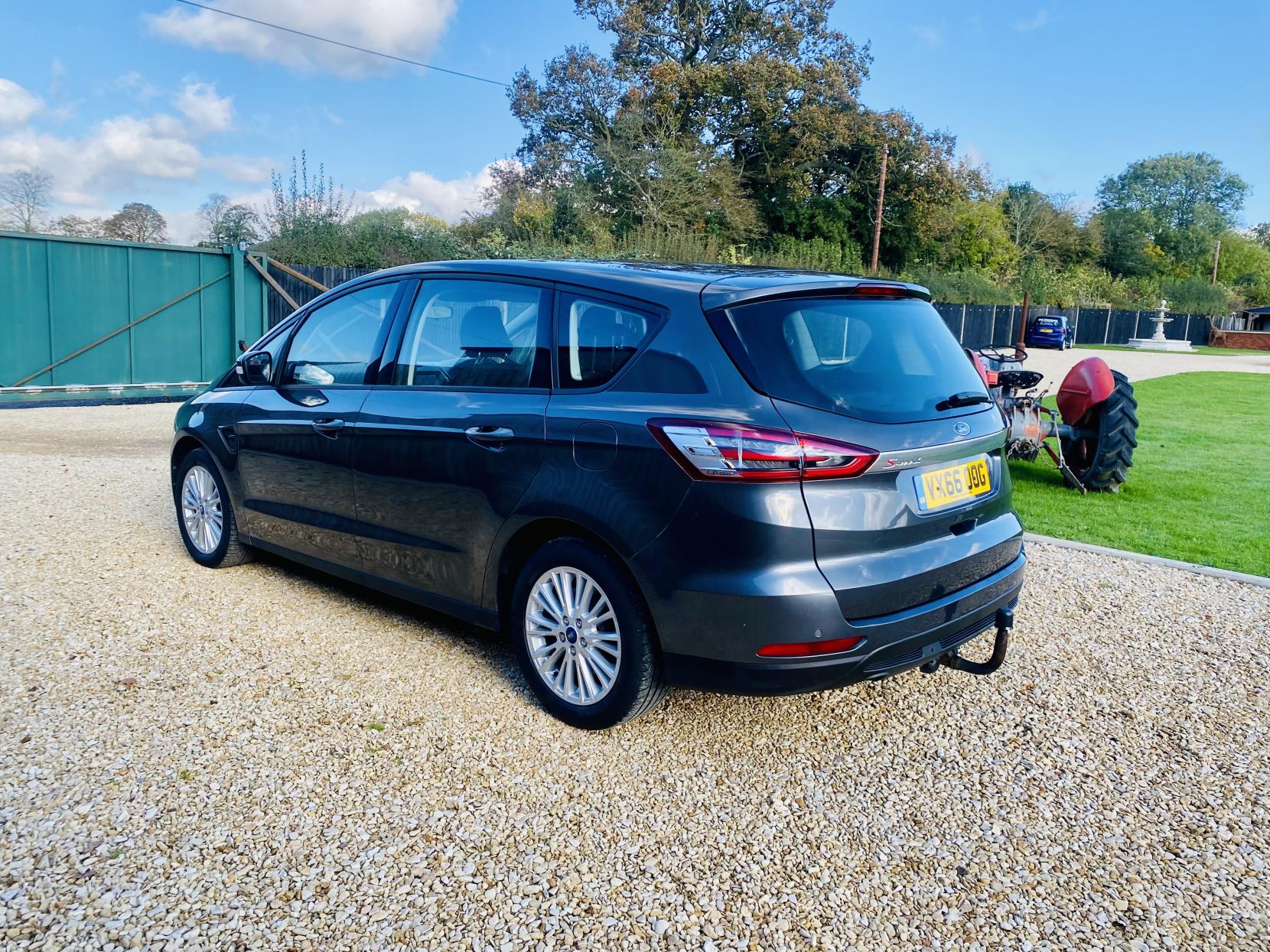 Ford S-Max 2.0 TDCi Zetec MPV 5dr Diesel Manual Euro 6 (120 ps)