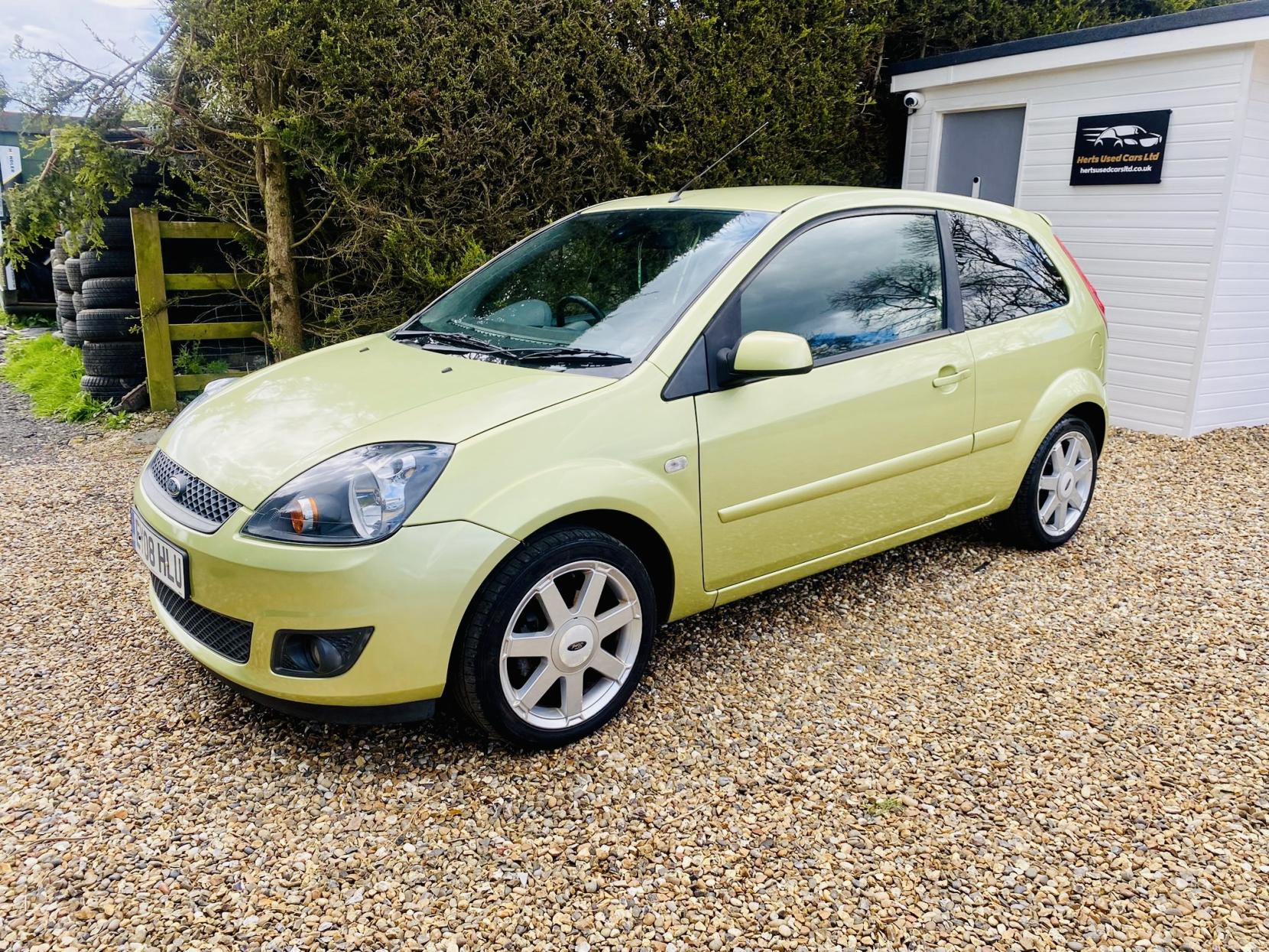 Ford Fiesta 1.25 Zetec Climate Hatchback 3dr Petrol Manual (142 g/km, 74 bhp)