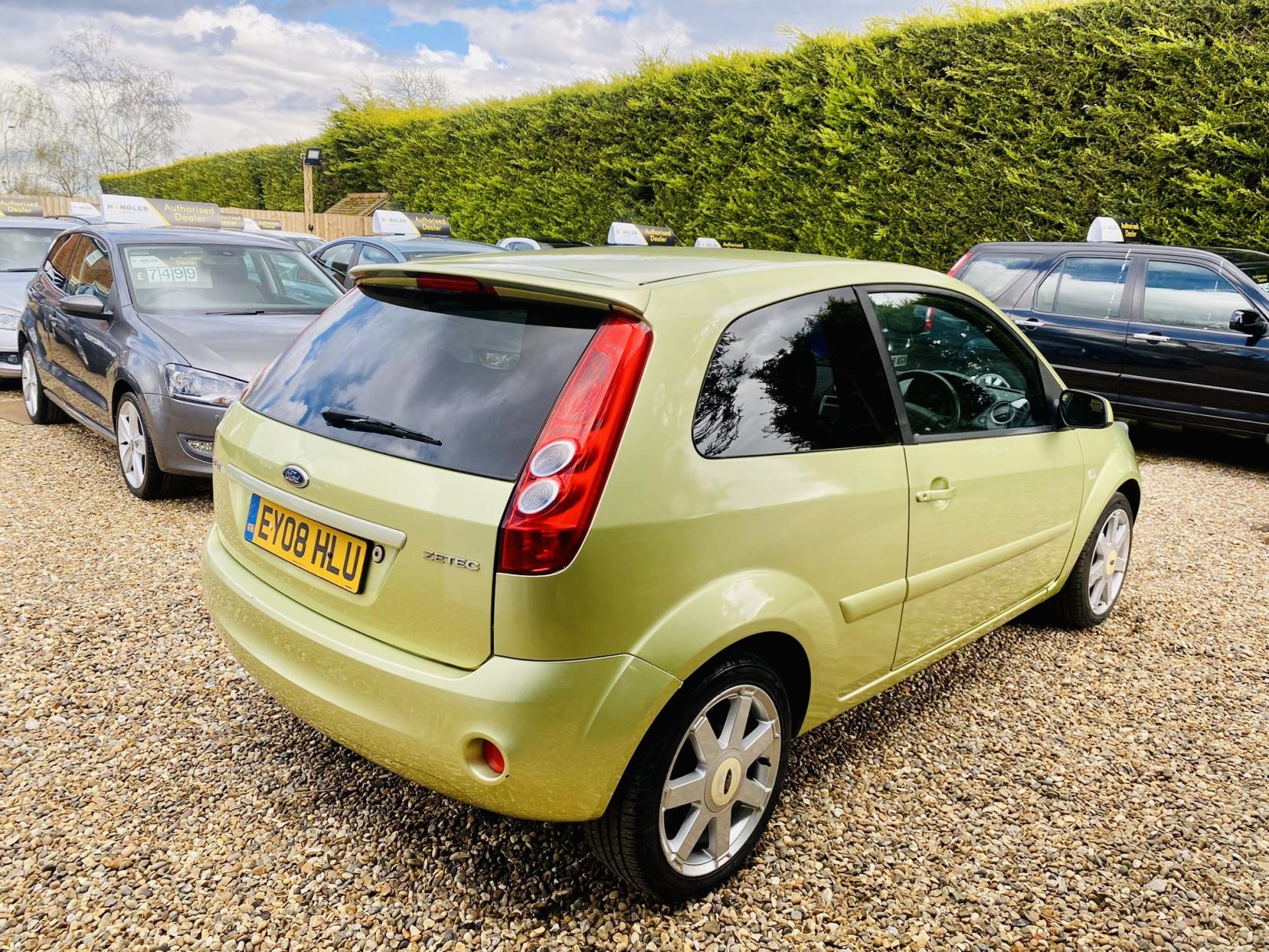 Ford Fiesta 1.25 Zetec Climate Hatchback 3dr Petrol Manual (142 g/km, 74 bhp)