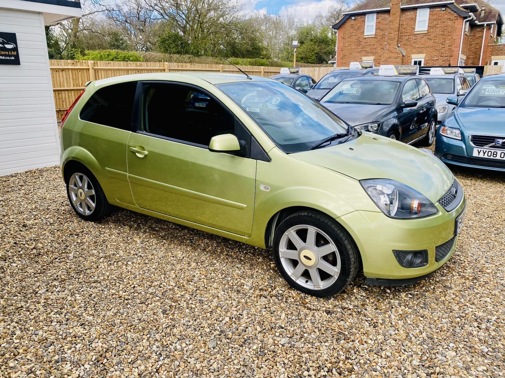 Ford Fiesta 1.25 Zetec Climate Hatchback 3dr Petrol Manual (142 g/km, 74 bhp)