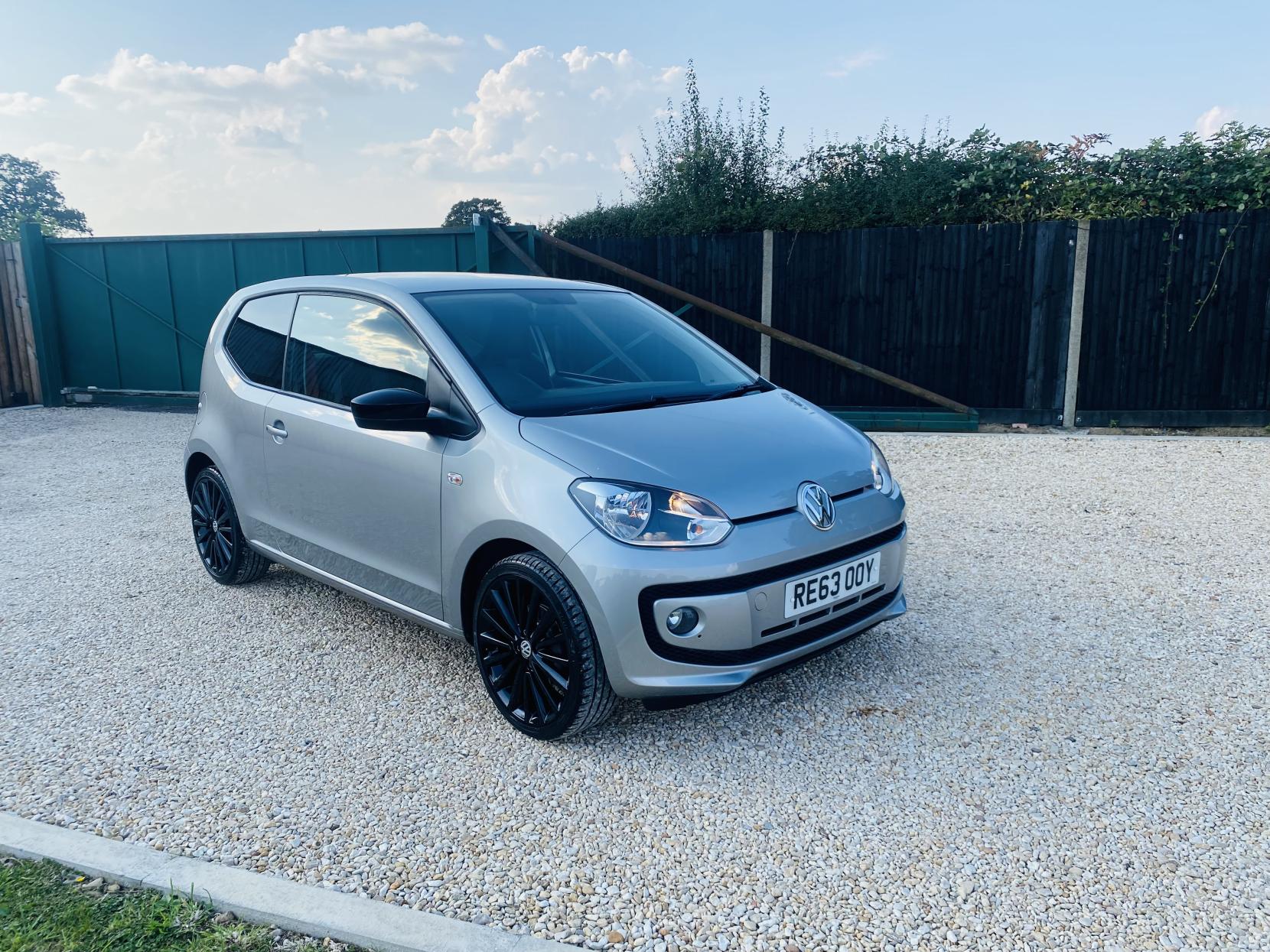 Volkswagen up! 1.0 Groove up! Hatchback 3dr Petrol Manual Euro 5 (75 ps)