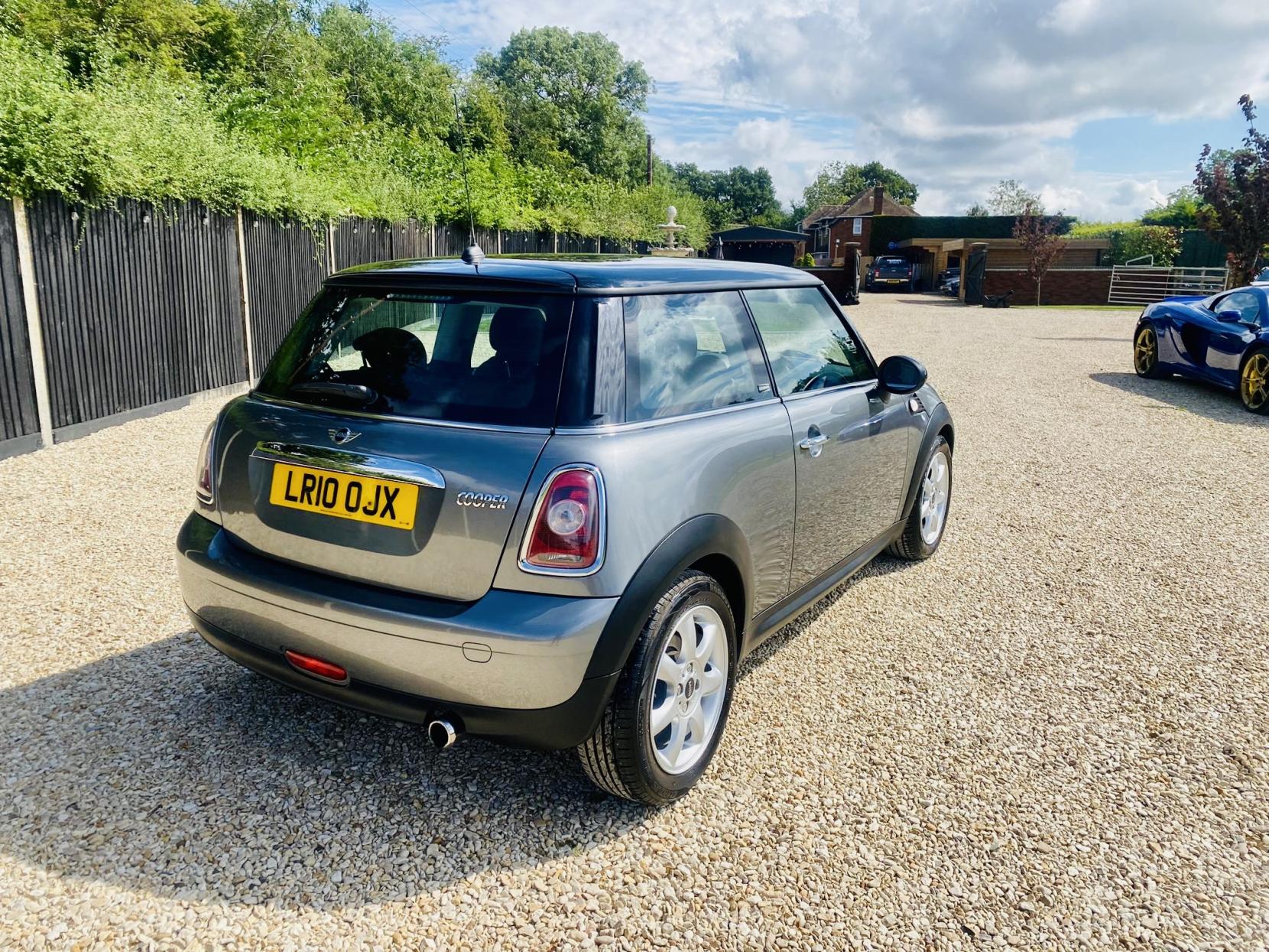 MINI Hatch 1.6 Cooper Graphite Hatchback 3dr Petrol Manual Euro 5 (122 ps)