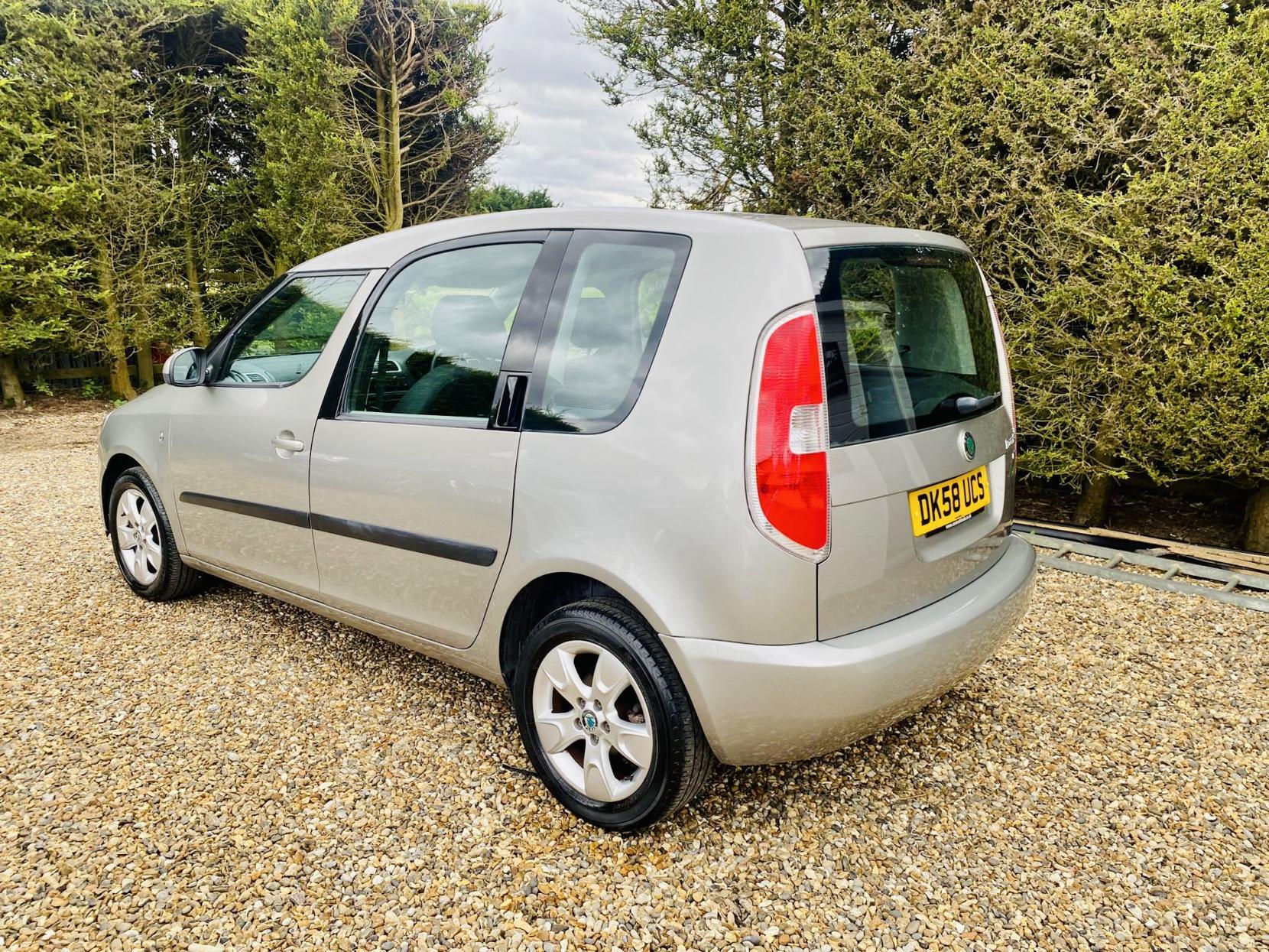 Skoda Roomster 1.6 16V 2 MPV 5dr Petrol Tiptronic (185 g/km, 105 bhp)