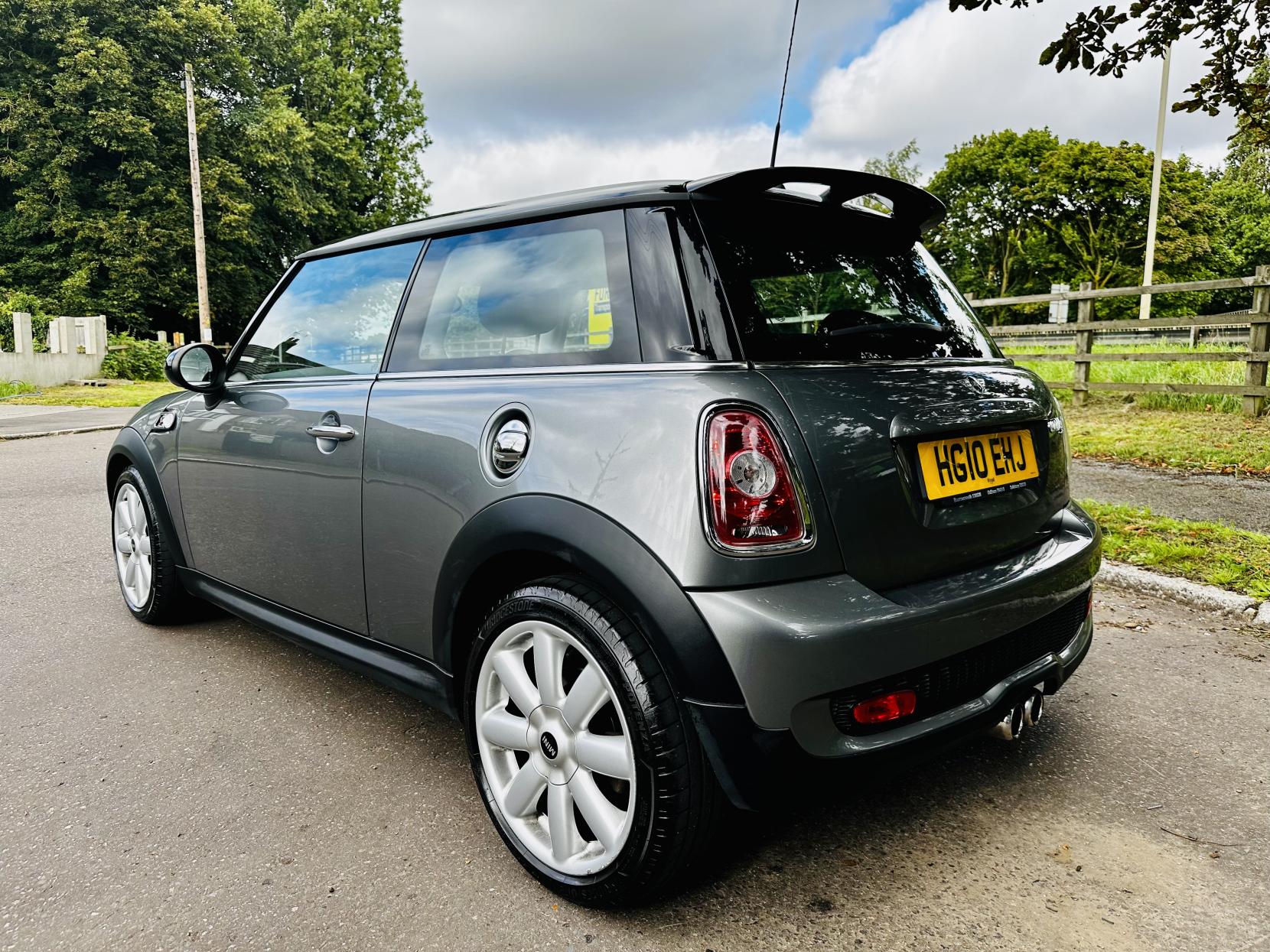 MINI Hatch 1.6 Cooper S Hatchback 3dr Petrol Manual Euro 5 (184 ps)