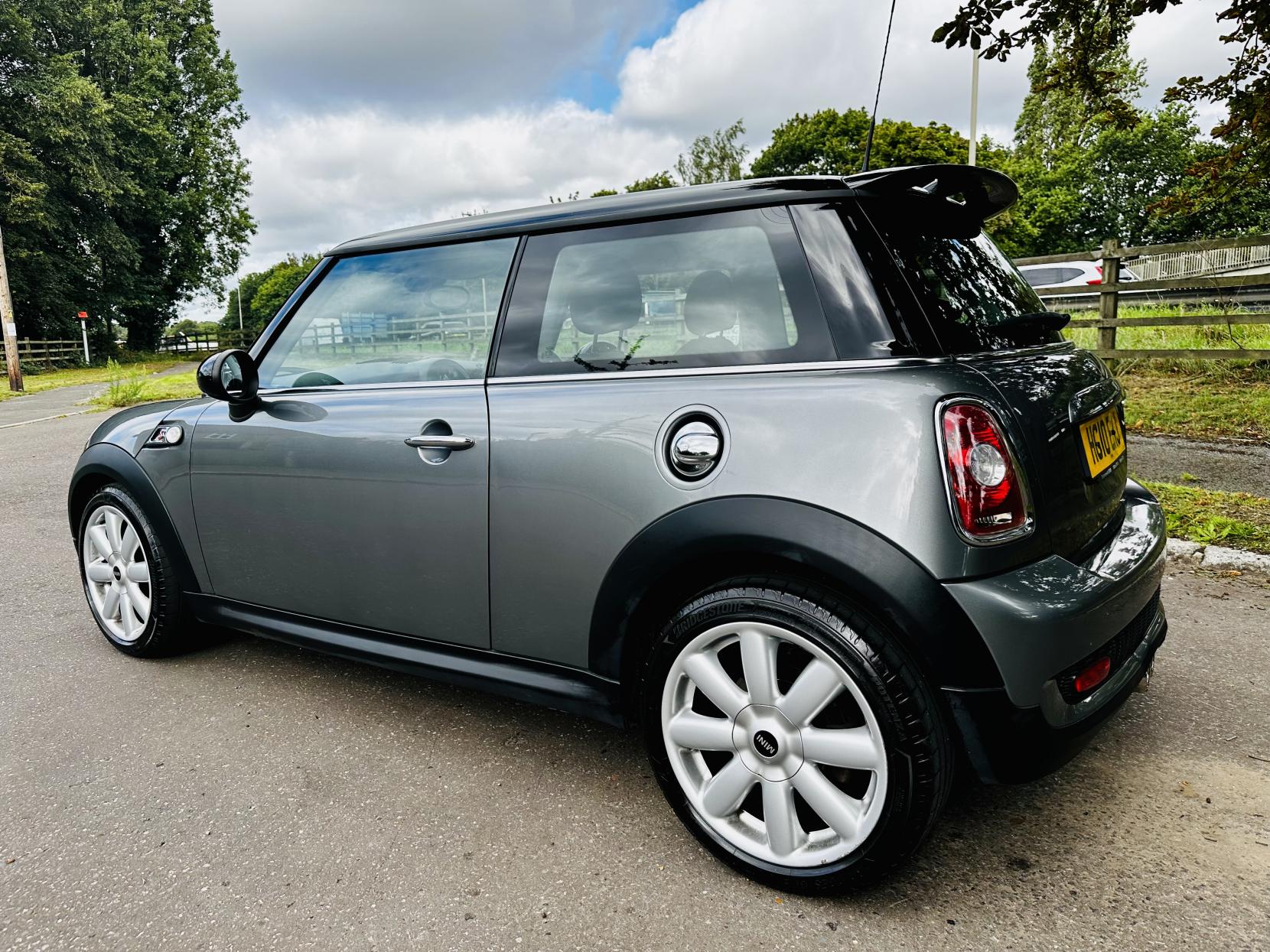 MINI Hatch 1.6 Cooper S Hatchback 3dr Petrol Manual Euro 5 (184 ps)