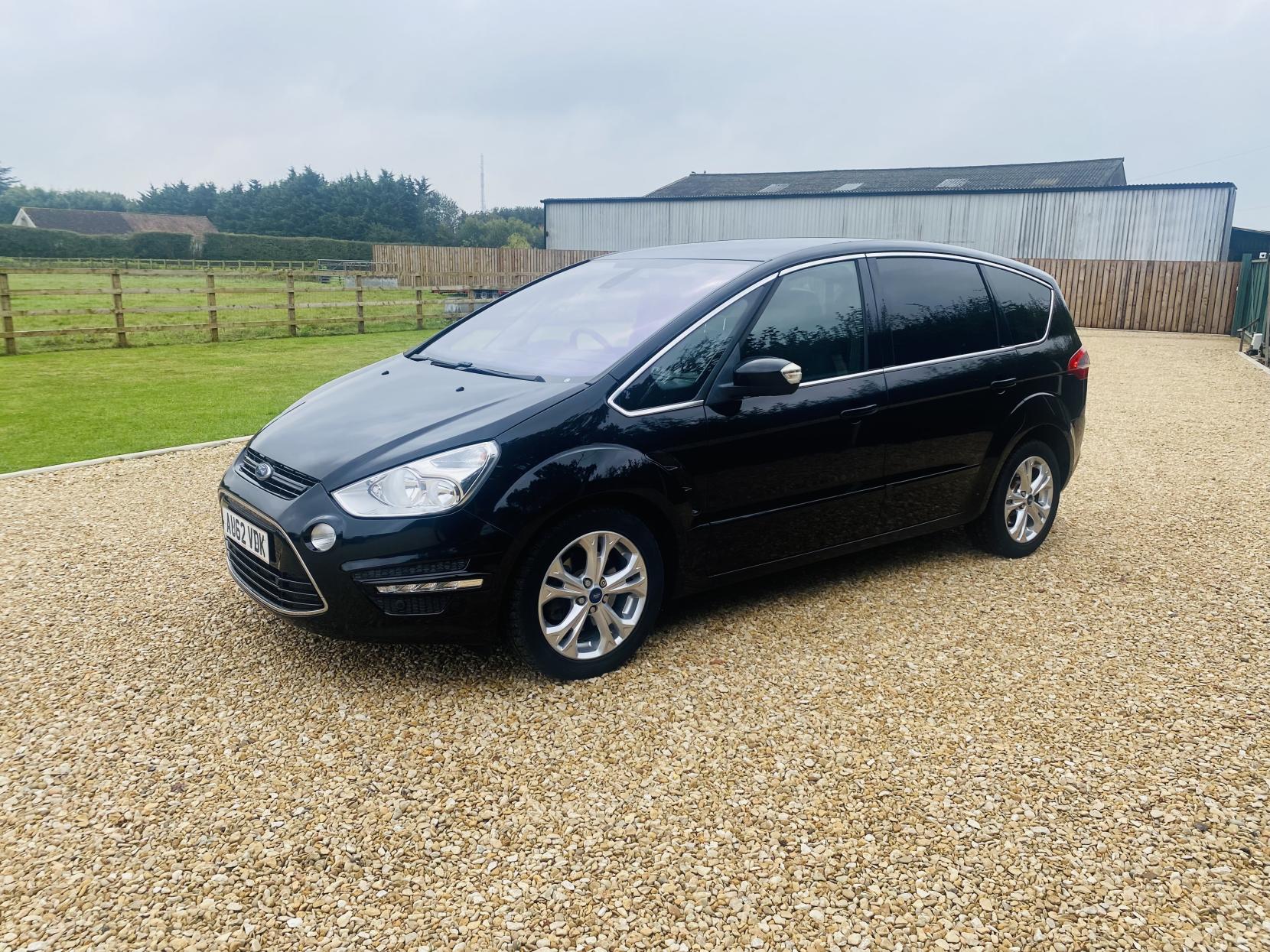 Ford S-Max 2.0 TDCi Titanium MPV 5dr Diesel Powershift Euro 5 (163 ps)