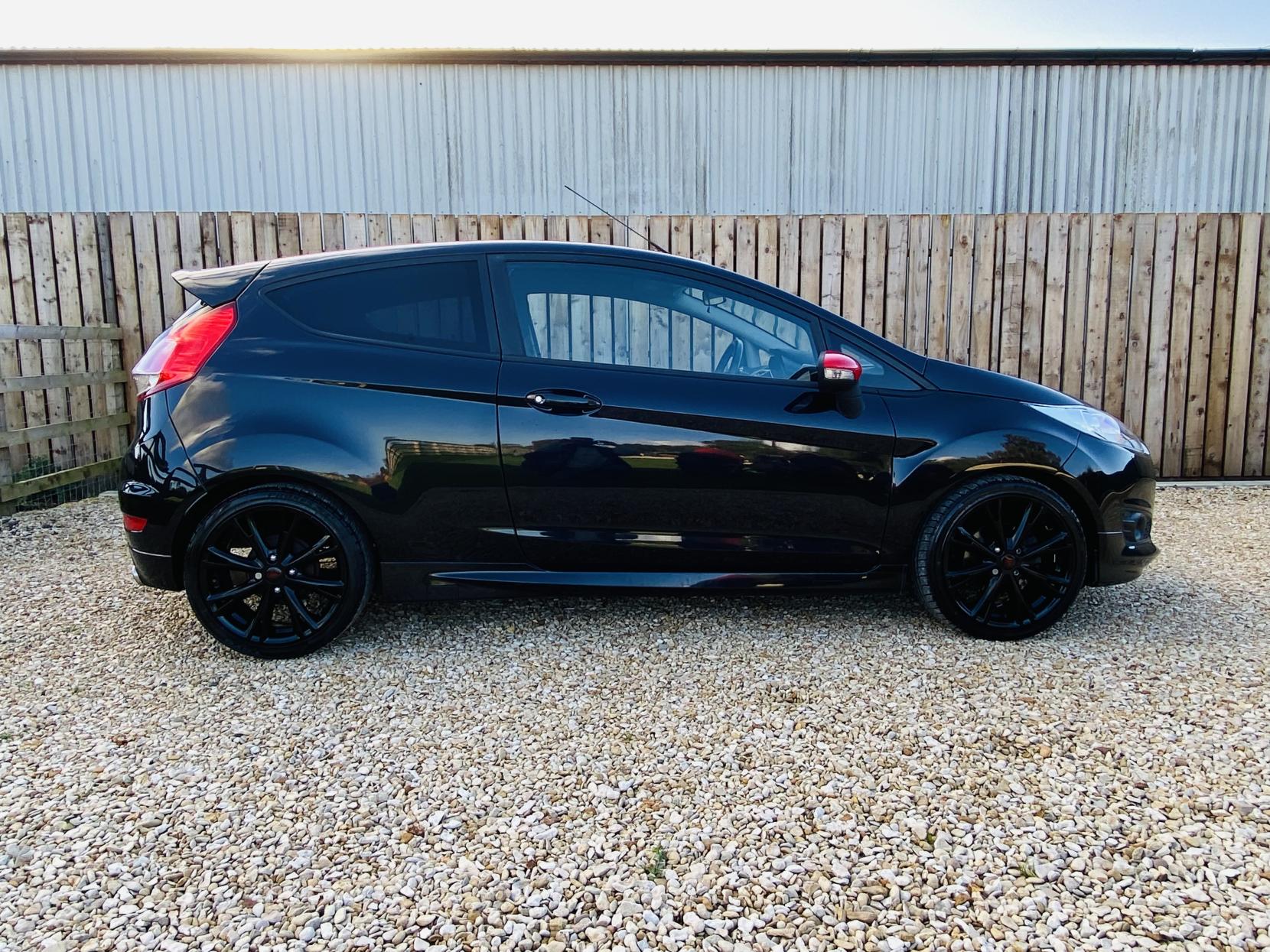 Ford Fiesta 1.0T EcoBoost Zetec S Black Edition Hatchback 3dr Petrol Manual Euro 5 (s/s) (140 ps)