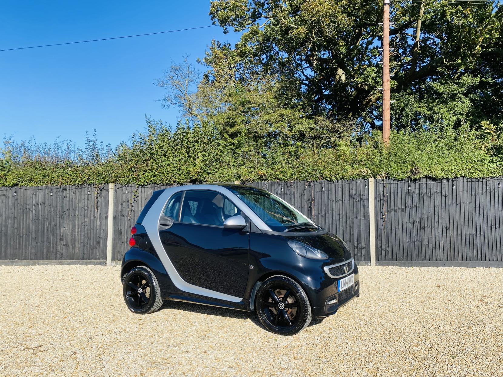 Smart fortwo 1.0 MHD Grandstyle Coupe 2dr Petrol SoftTouch Euro 5 (s/s) (71 bhp)