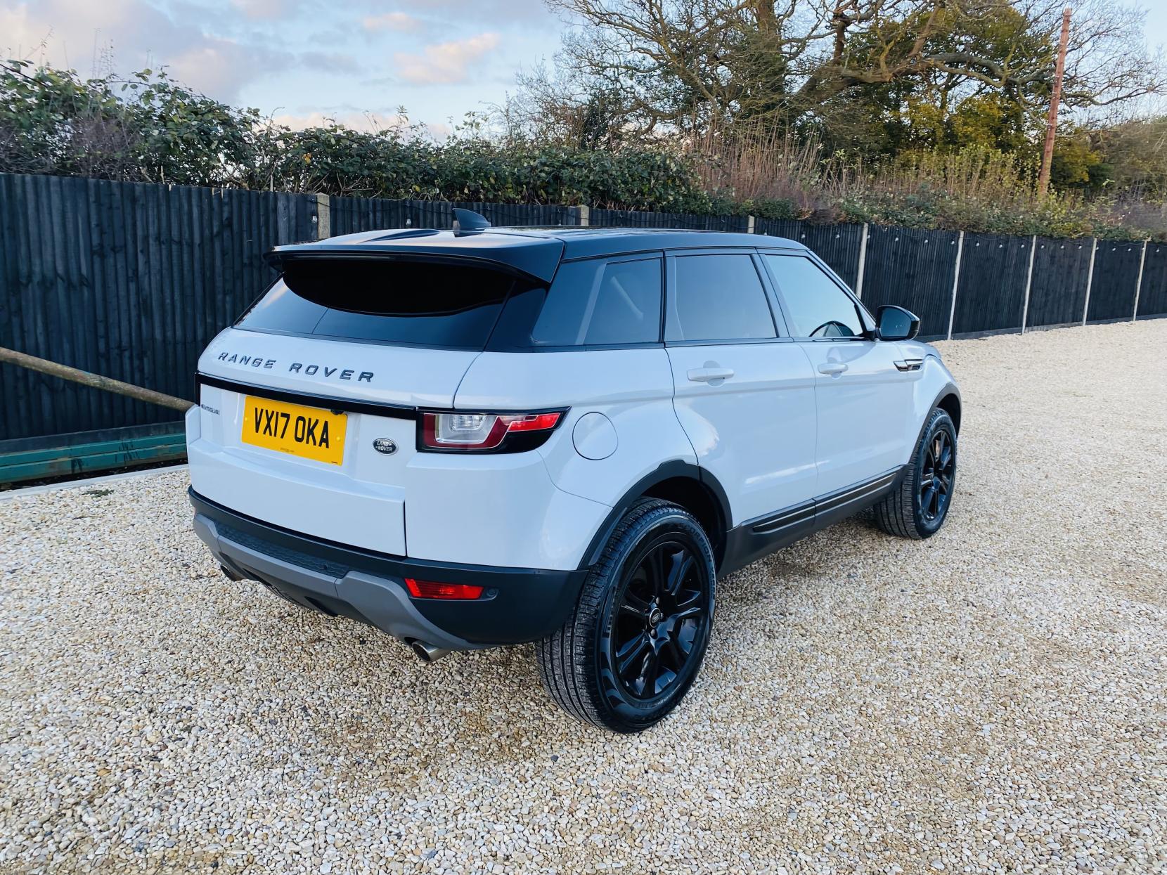 Land Rover Range Rover Evoque 2.0 TD4 SE Tech SUV 5dr Diesel Auto 4WD Euro 6 (s/s) (180 ps)