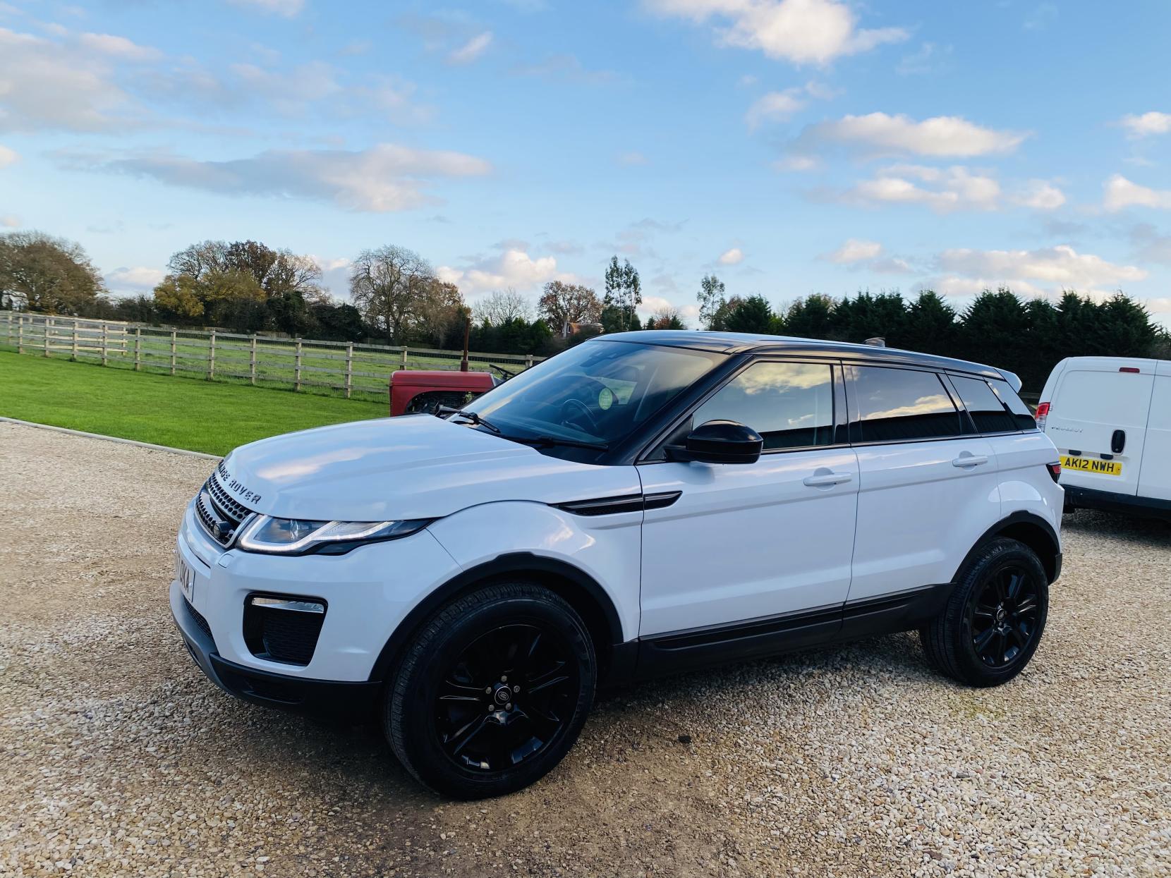 Land Rover Range Rover Evoque 2.0 TD4 SE Tech SUV 5dr Diesel Auto 4WD Euro 6 (s/s) (180 ps)